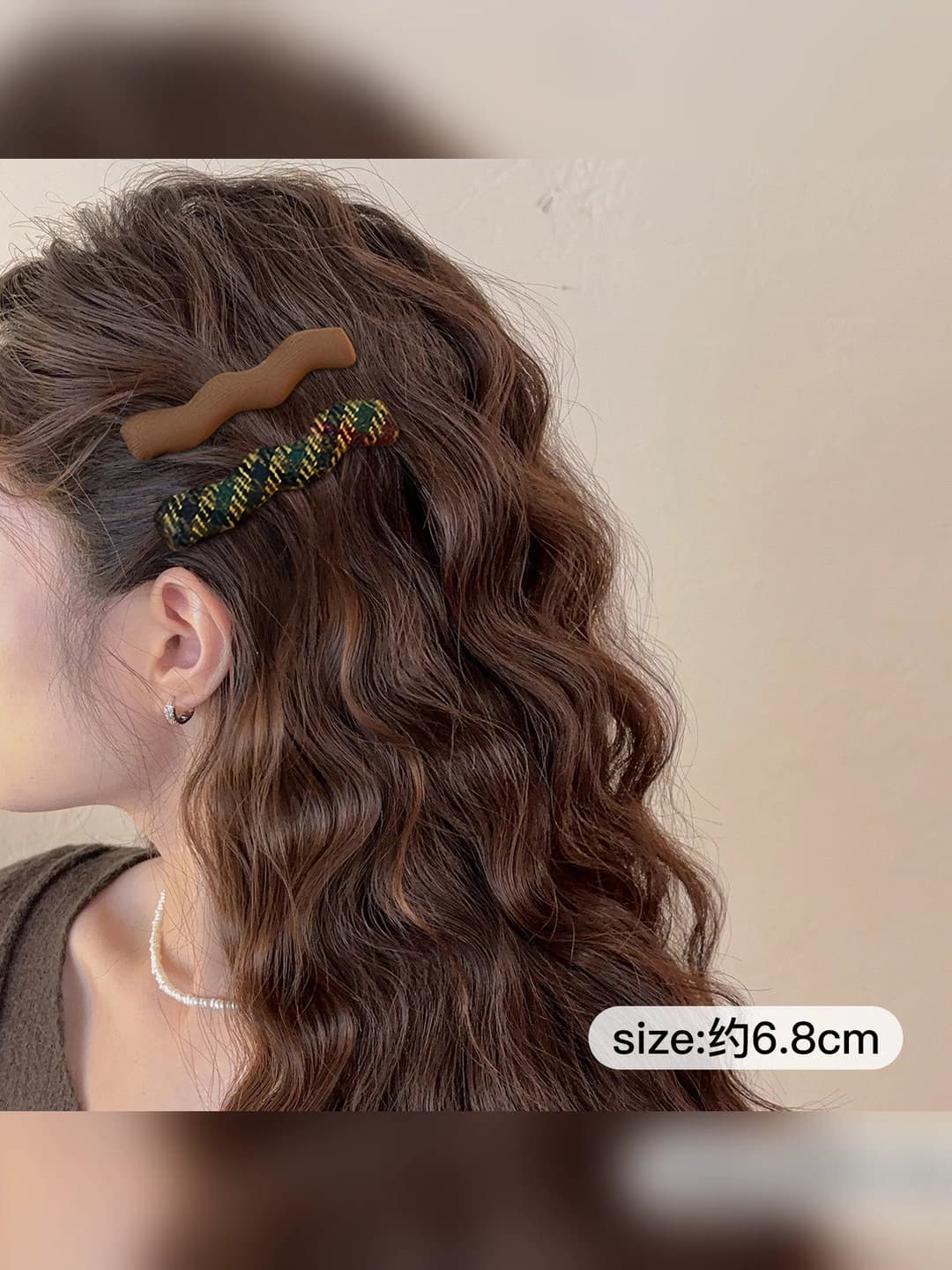 10# Pair of wavy plaid hair clips