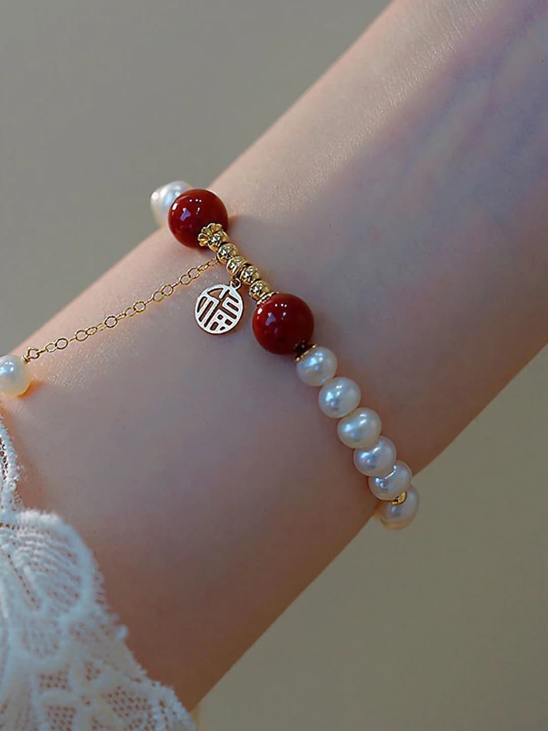 Two red cat's eye bracelet fortune char pearl bracelet