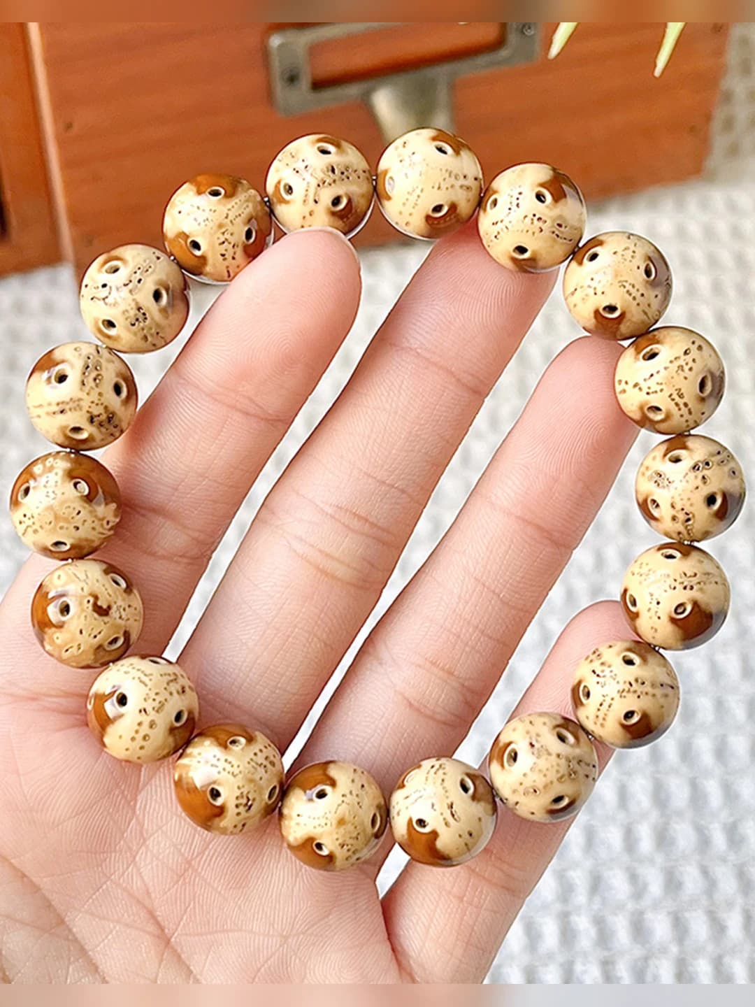 A кл. цветная бусина золотая мышь 12mm