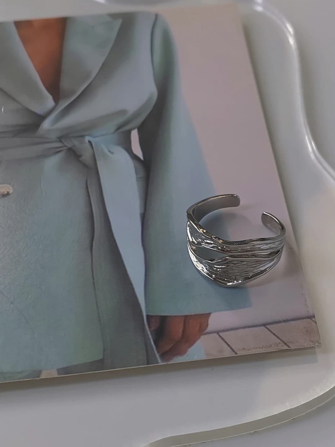 Silver, irregular open