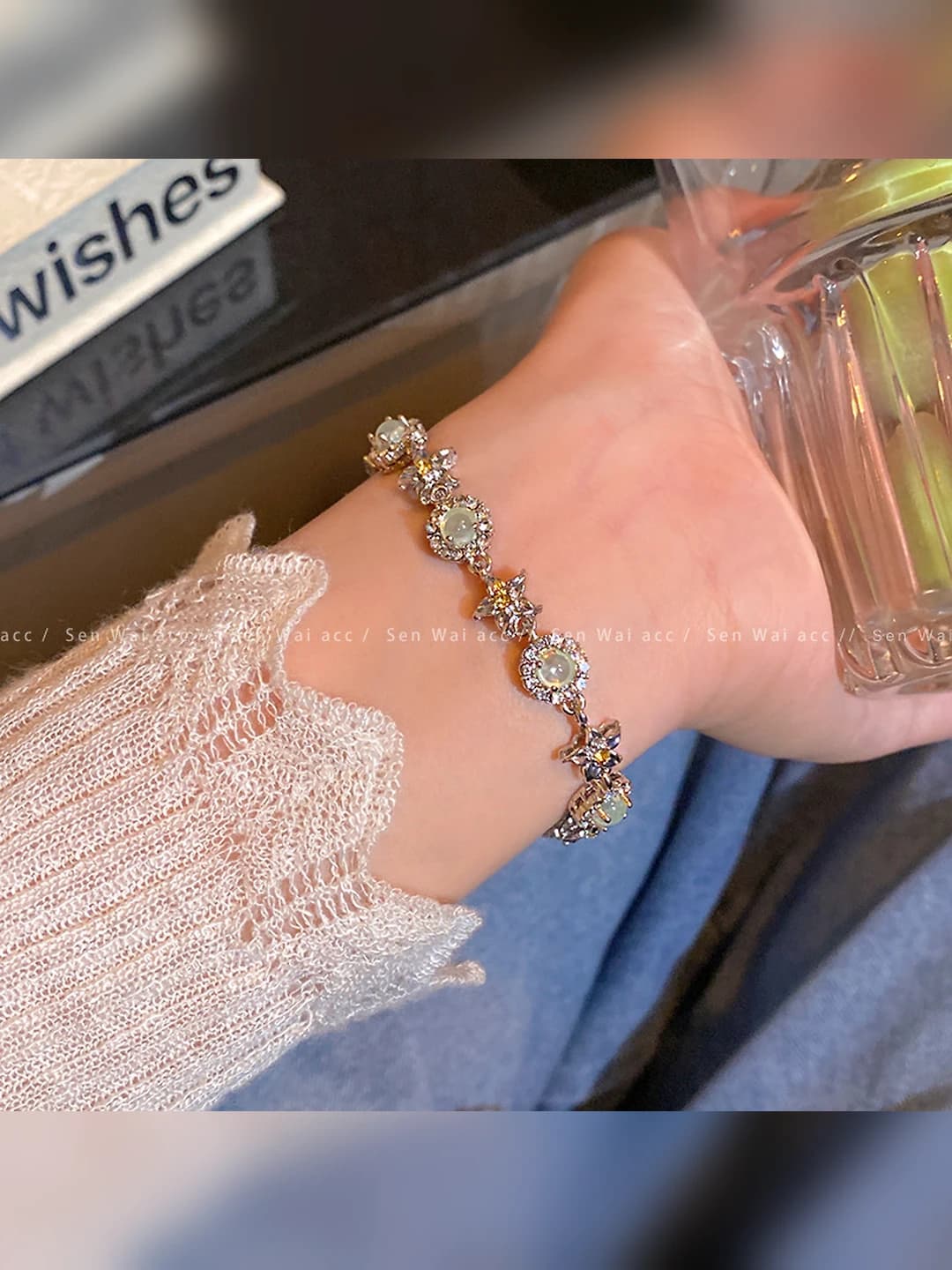Women's green flower and starfish retro style bracelet, Korean style, light luxury, geometric design element