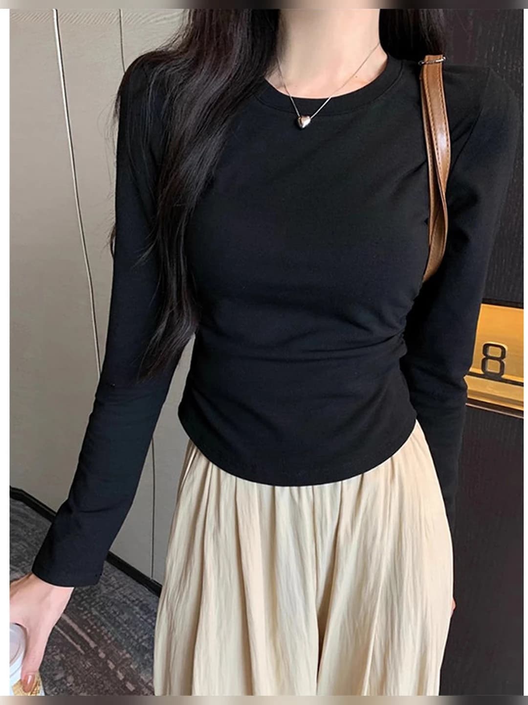 Black (solid)
