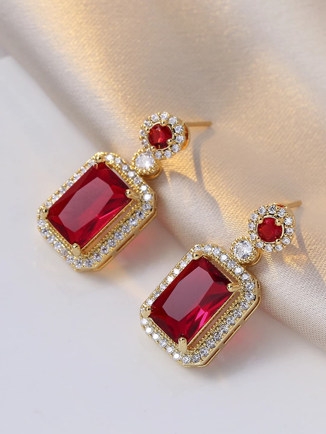 XL1507-8 Ruby square ring