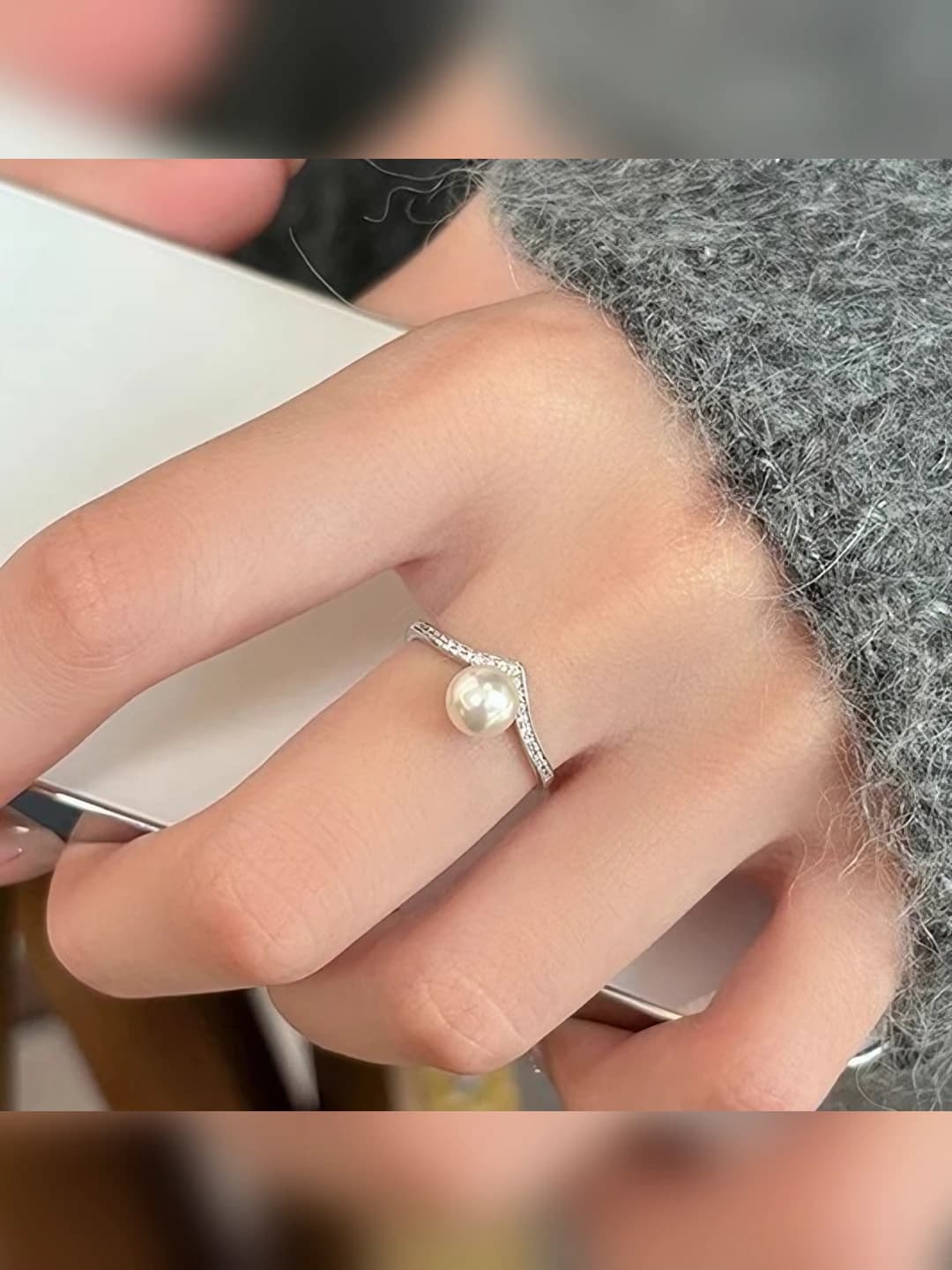 Women's open ring with V-shape pearl and diamond, geometric design element, fashion OL style