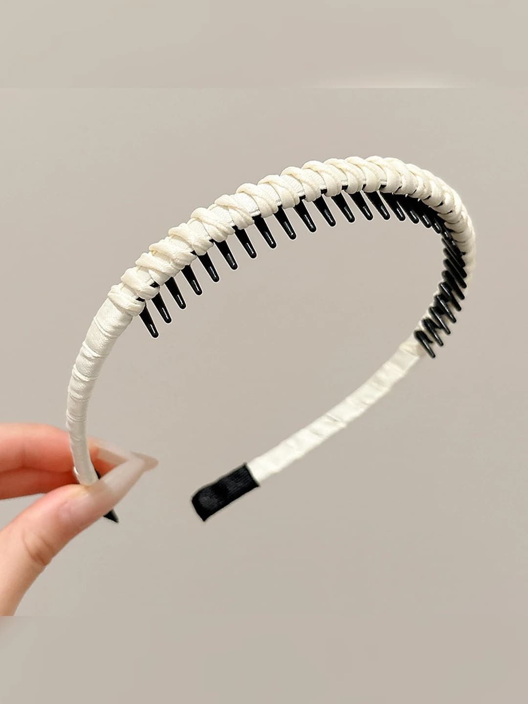 6# Braided off-white, 1 cm