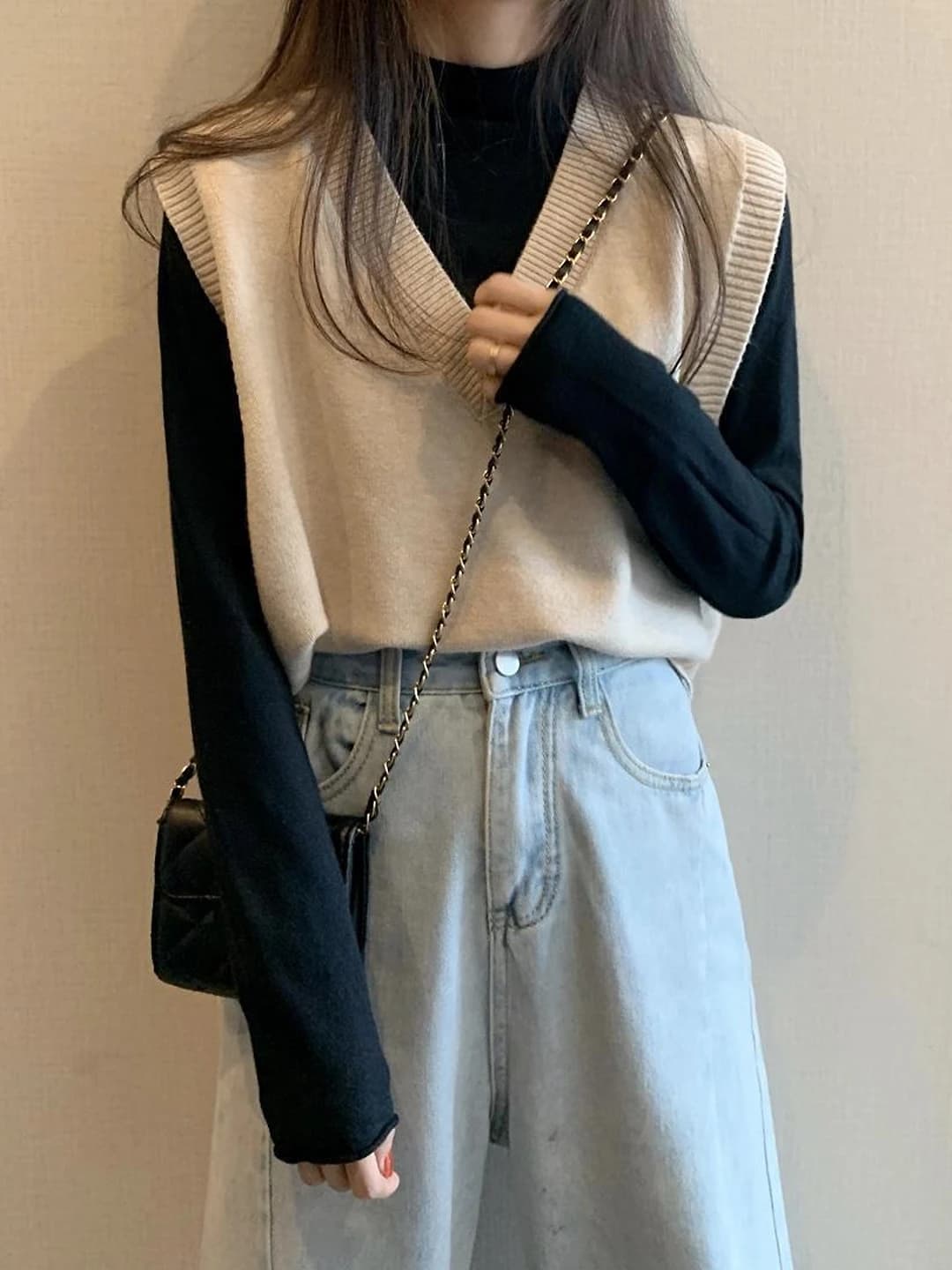Women's 2026 Korean style V-neck sleeveless loose fit short acrylic vest