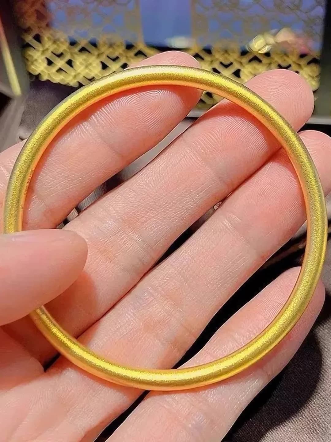 M720 4MM plain bangle