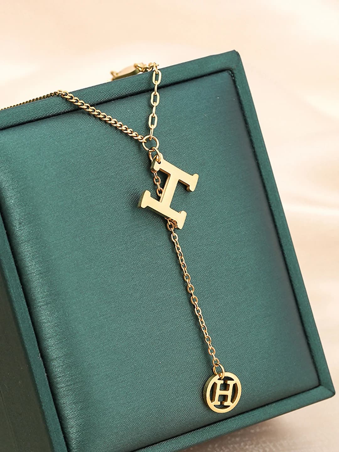 Women's titanium steel letter H necklace with plating, geometric shape