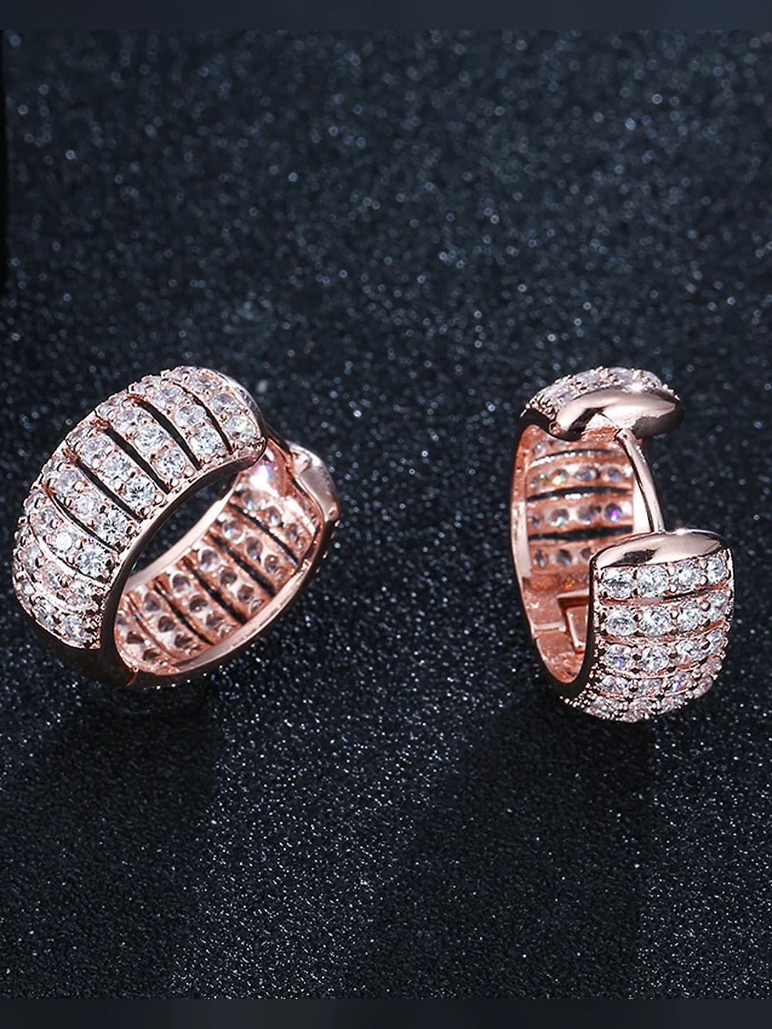 Women's geometric zircon earrings in minimalist style