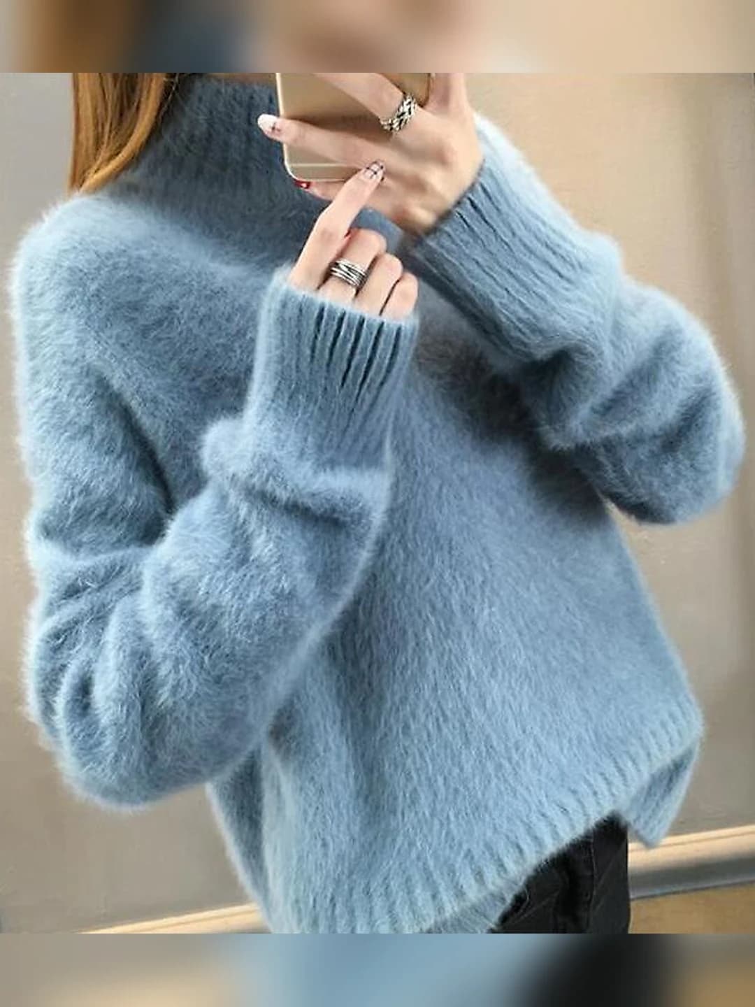 Ayollar uchun kuz-qishgi yarim baland yoqali, bo'sh (oversize) kesimli, uzun yengli, bir rangli, nozik ko'rsatadigan trikotaj sviter