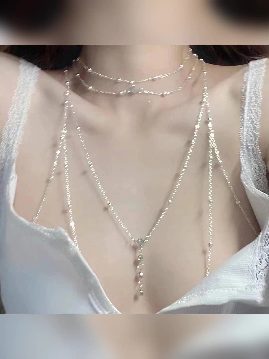Яркий серебряный комплект