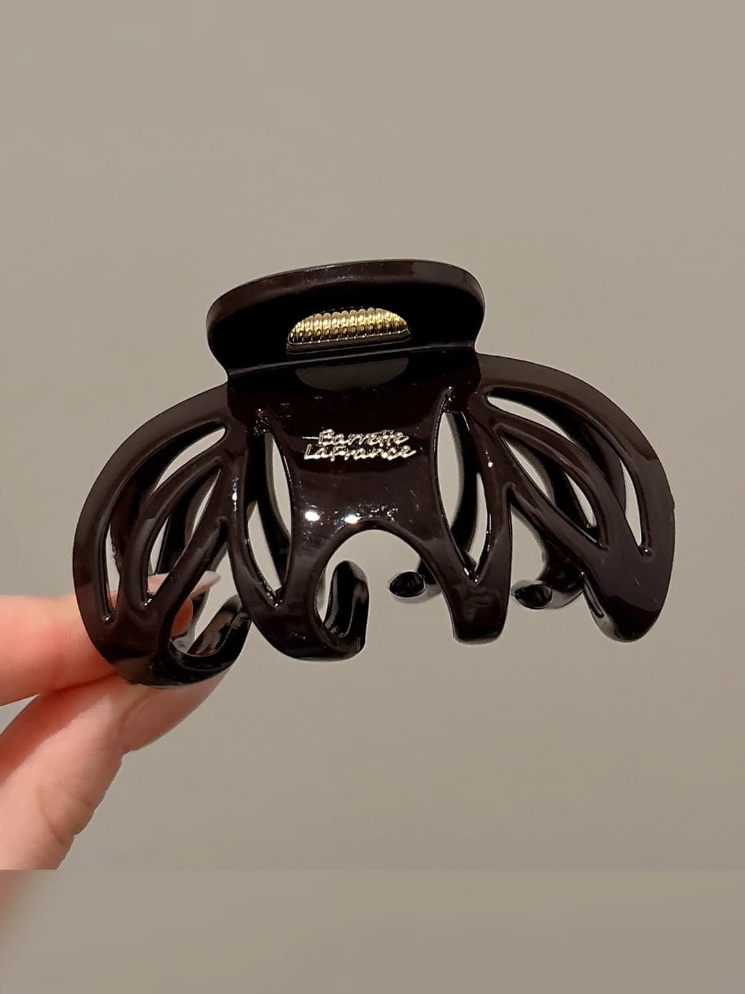 1# Chocolate brown pumpkin cutout ~8 cm