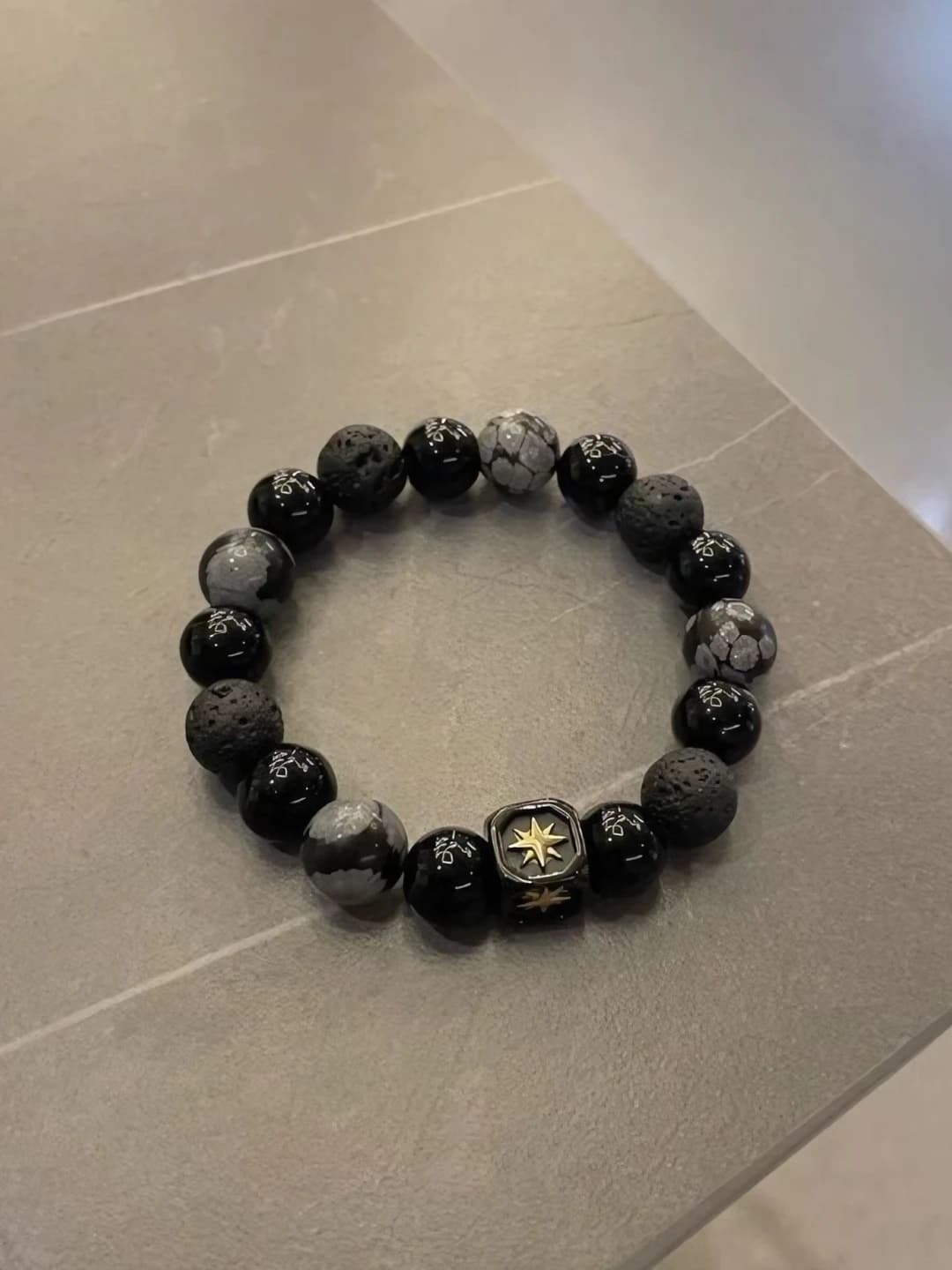 Gold star bracelet