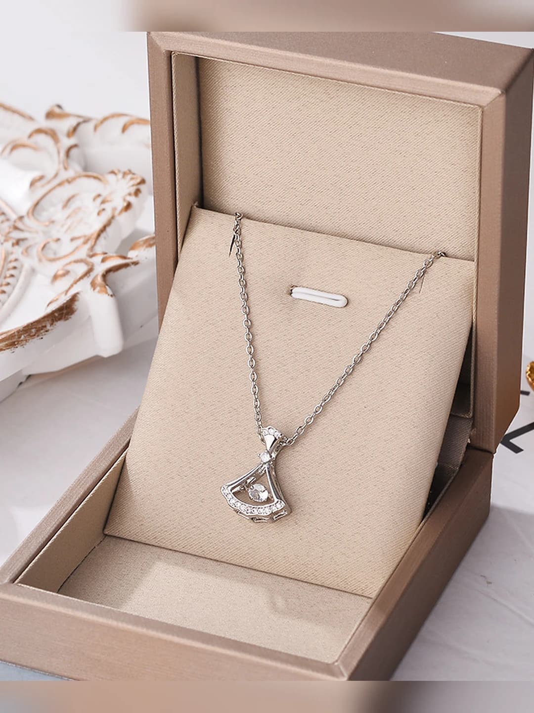 8918-Silver