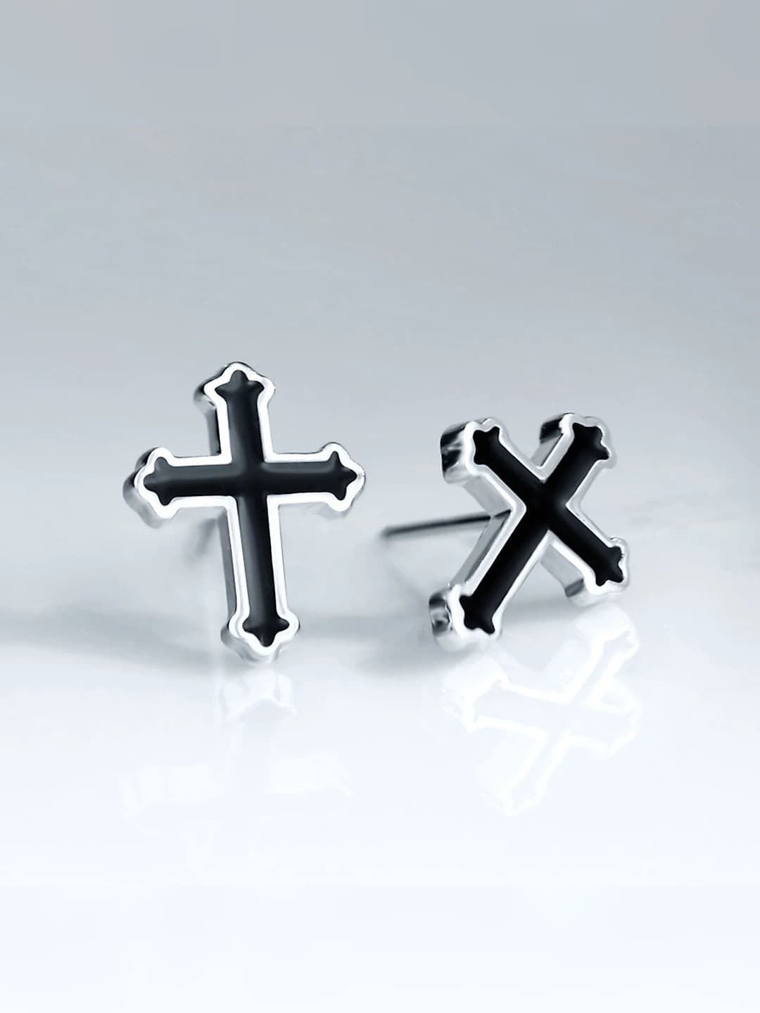 Cross stud, black, pair