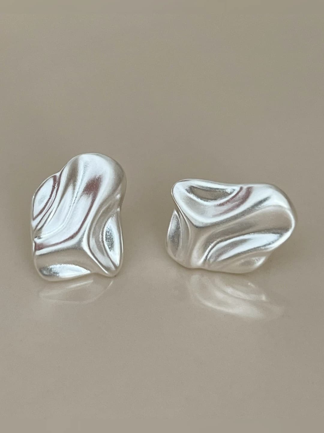 EH3951