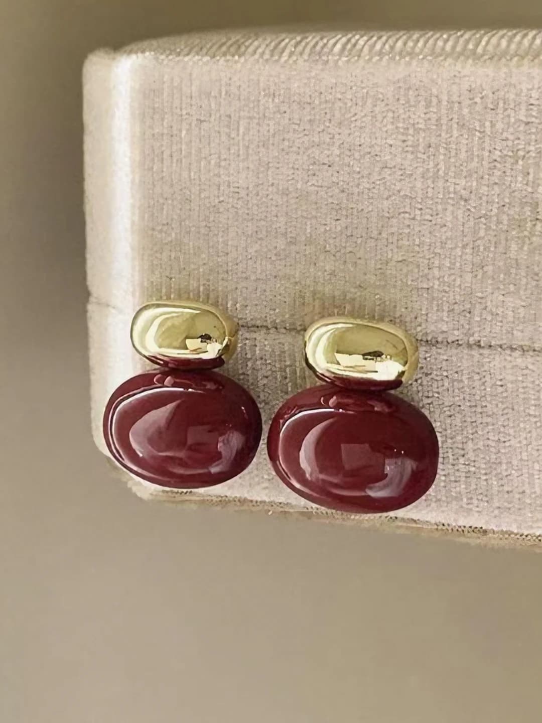 43# Red bean studs