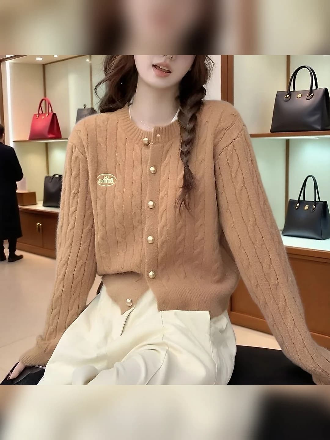 Women's autumn cable knit cardigan with crew neck, long sleeve, cropped