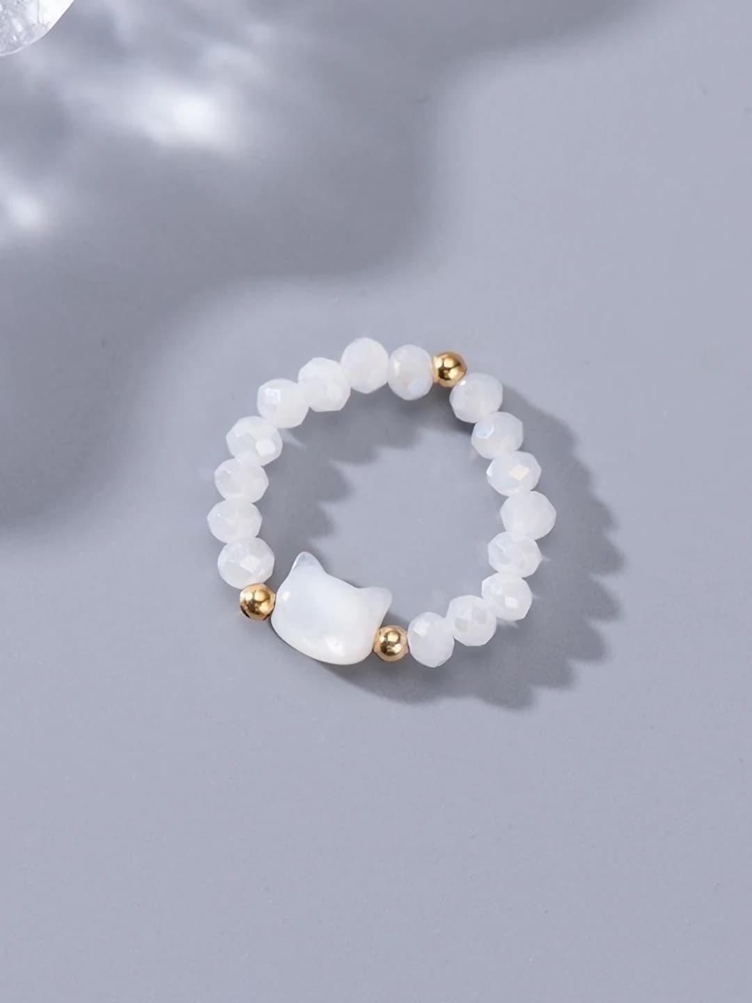 White cat ring