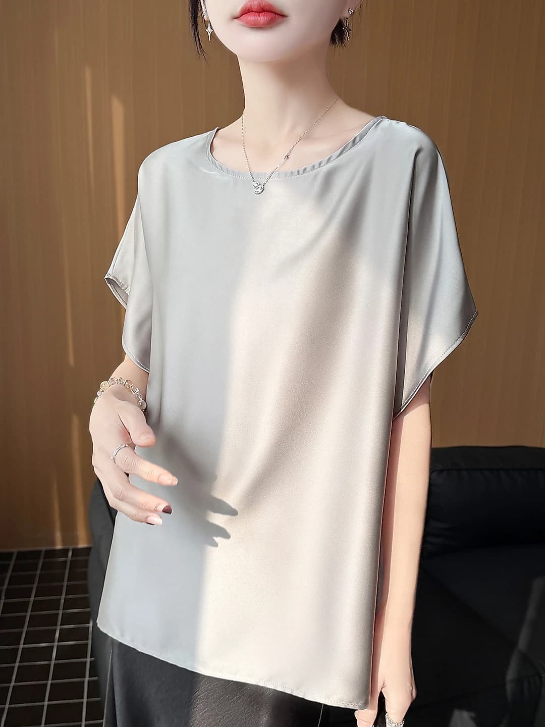 Women's 2026 spring-summer satin crew neck short sleeve solid colour loose fit t-shirt