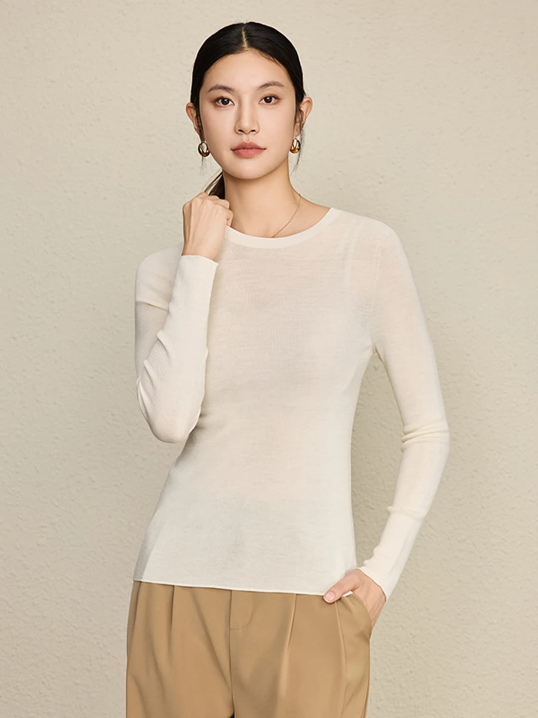 Ivory, 100% wool