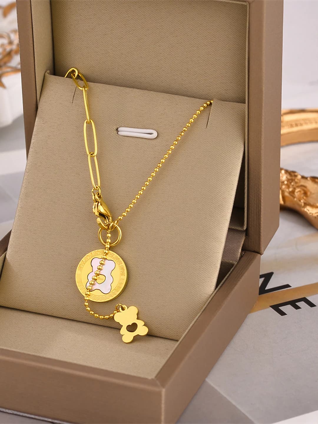 8946-Gold