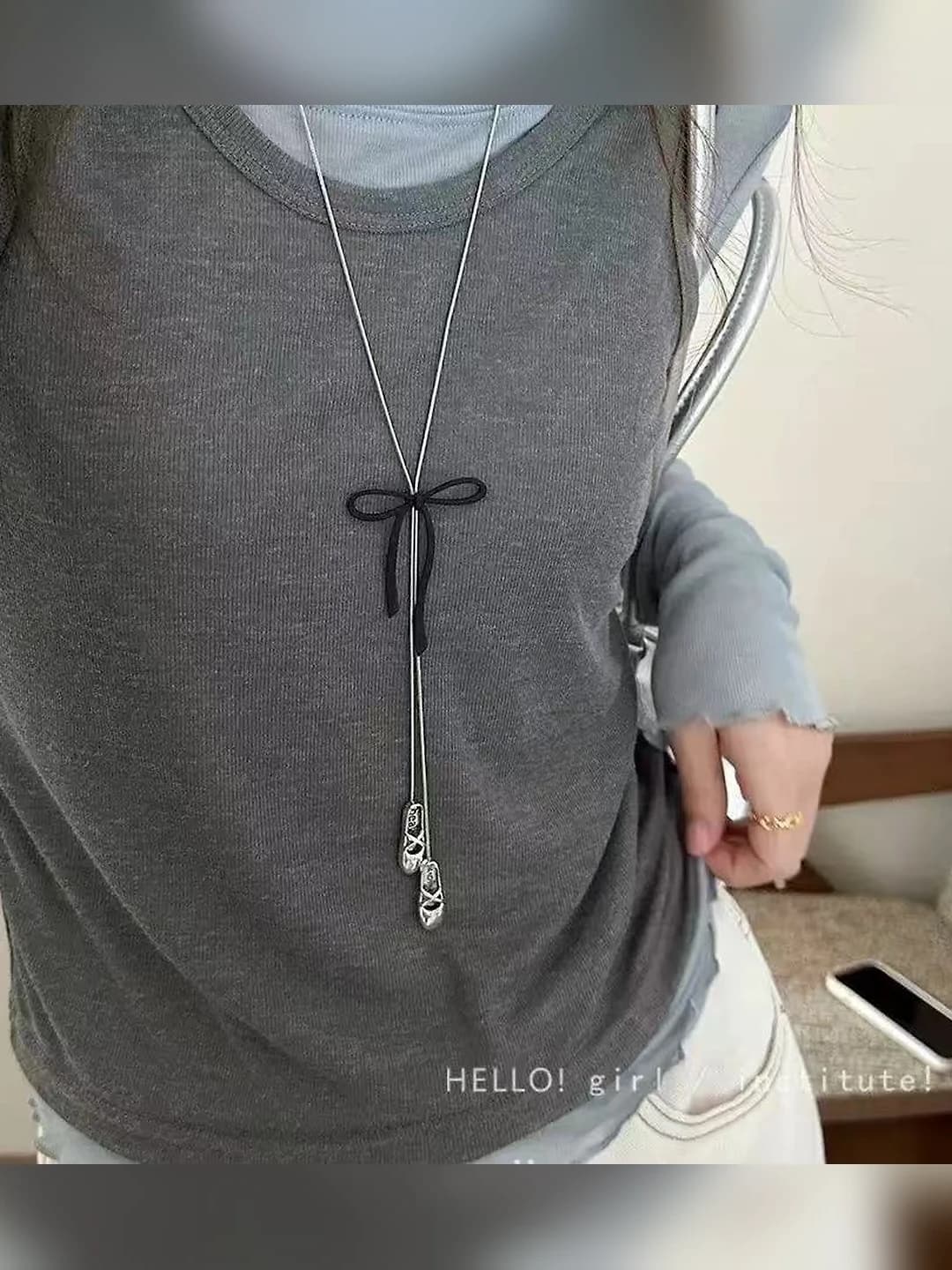 Vintage bow