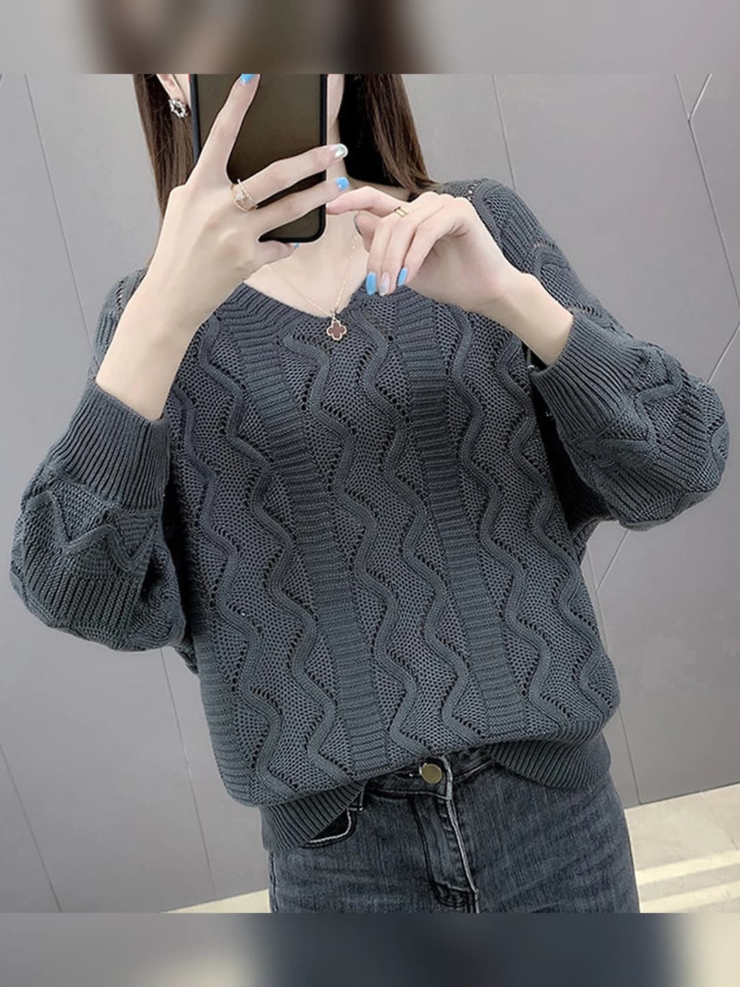 Ayollar uchun yozgi yupqa trikotaj sviter, V-yoqa, uzun yeng, bir rangli, bo'sh (oversize) kesim, bahor-yoz uchun