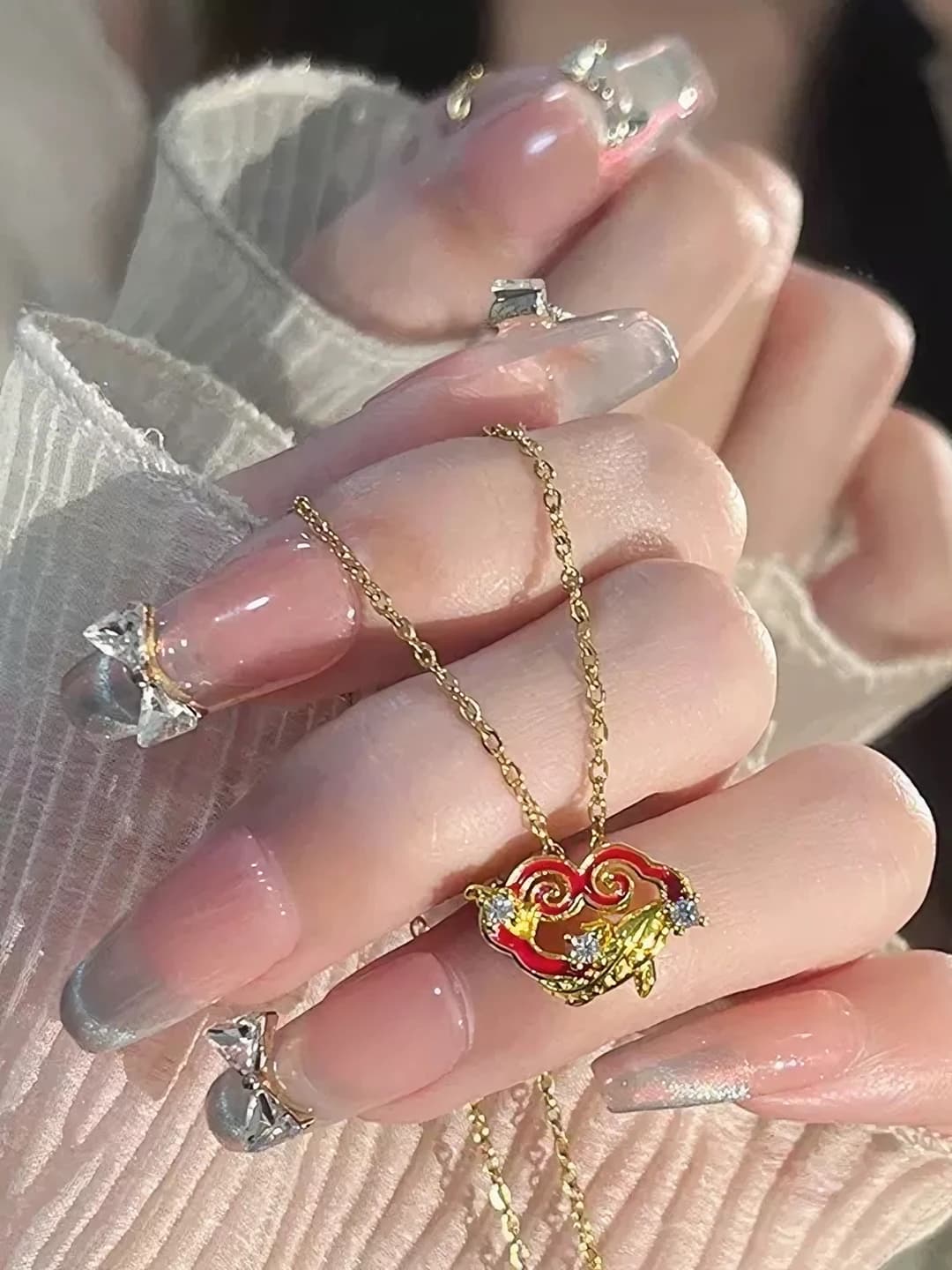 M699 Ожерелье с карпом