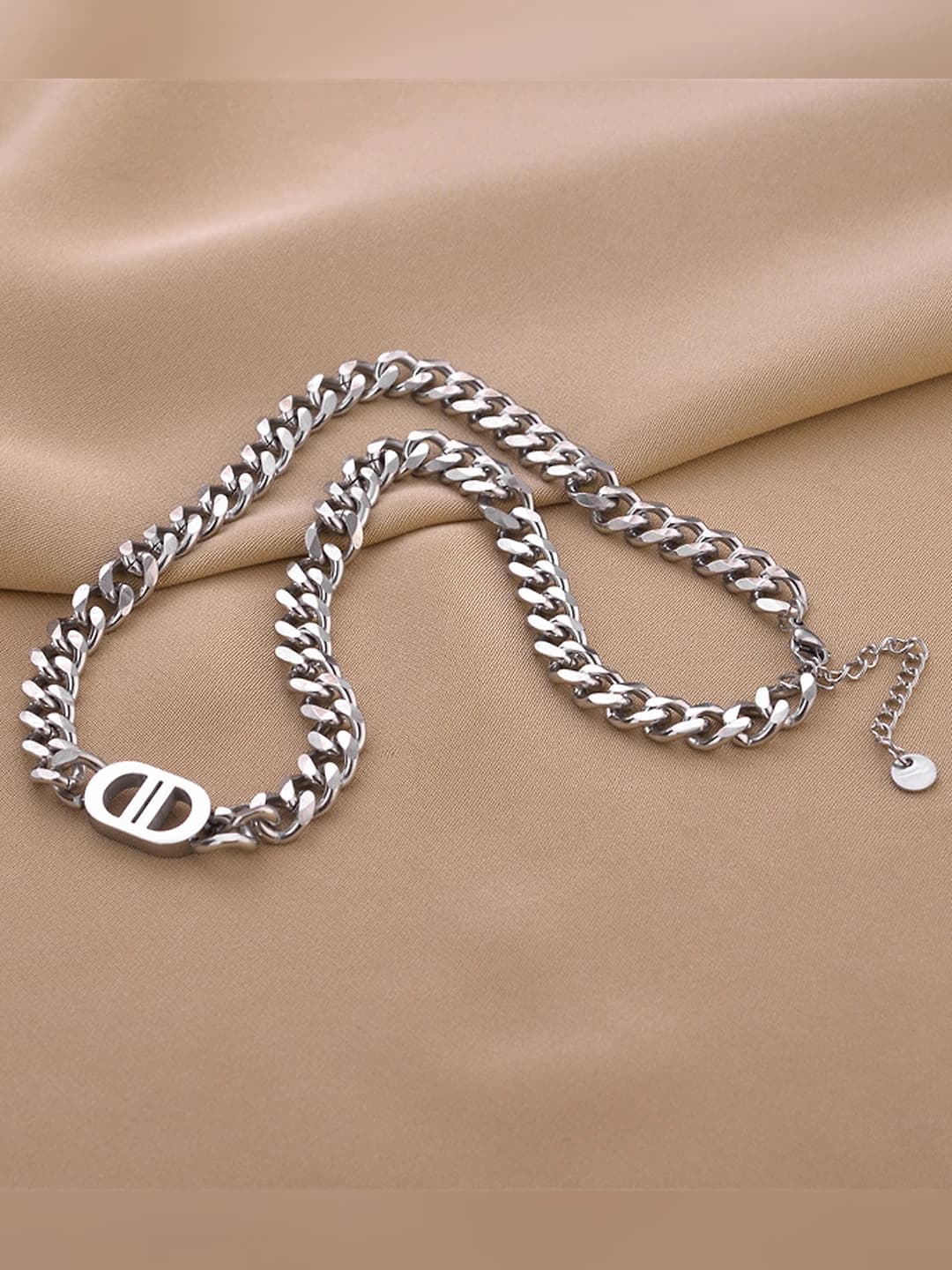 8970-Ikkinchi D zanjir kumush