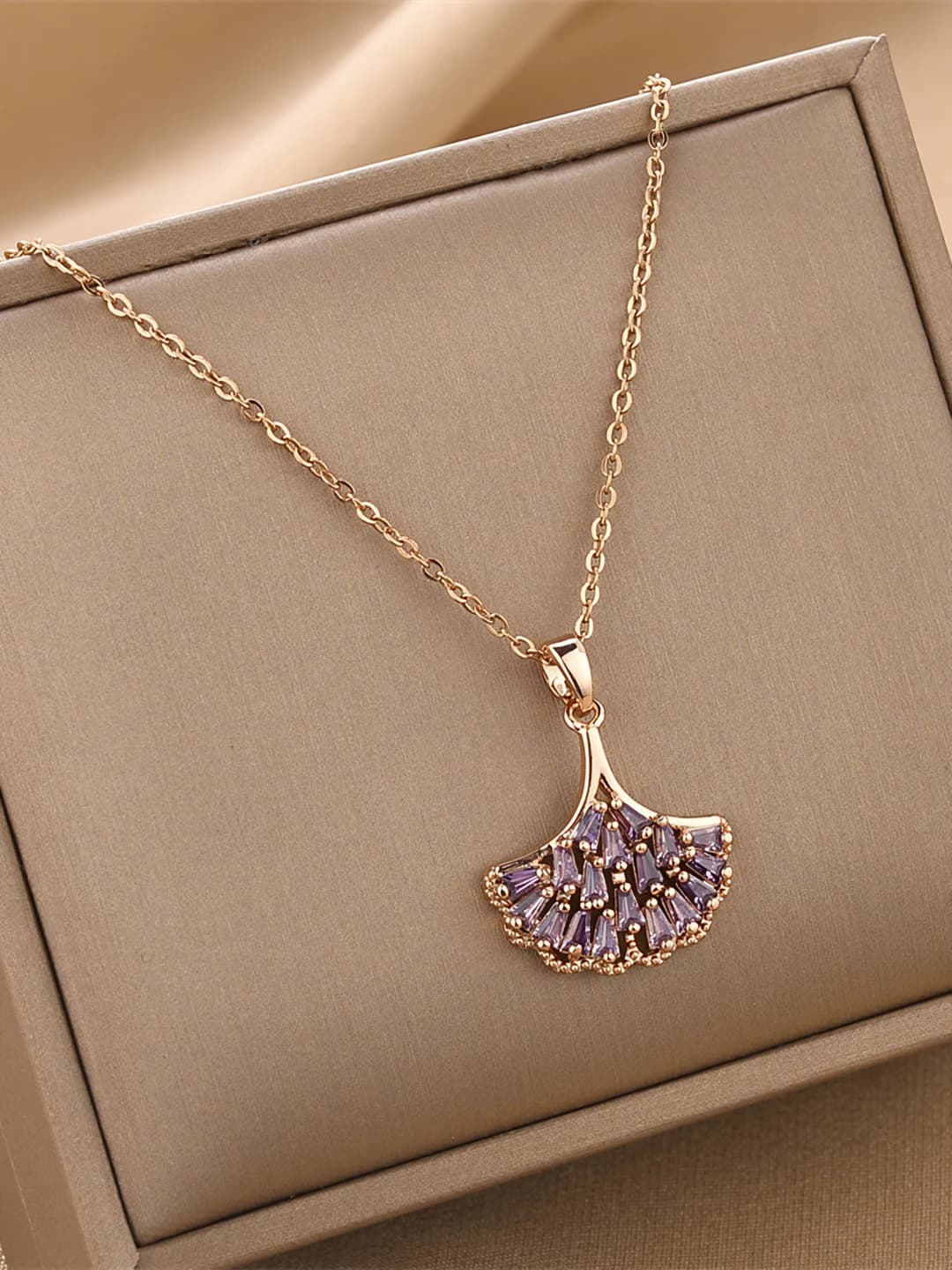 8976-Rose gold