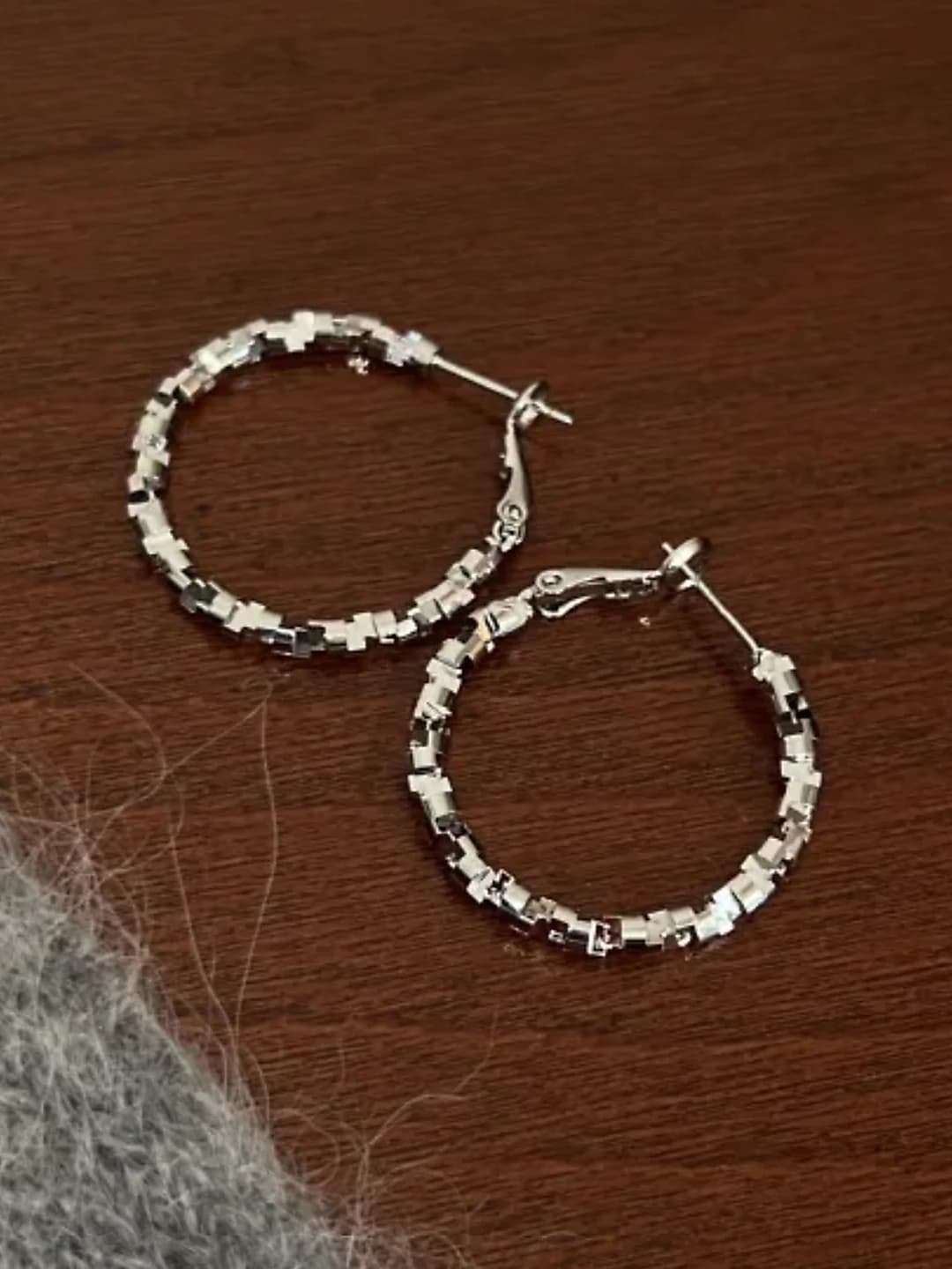 A-950 silver sand earrings