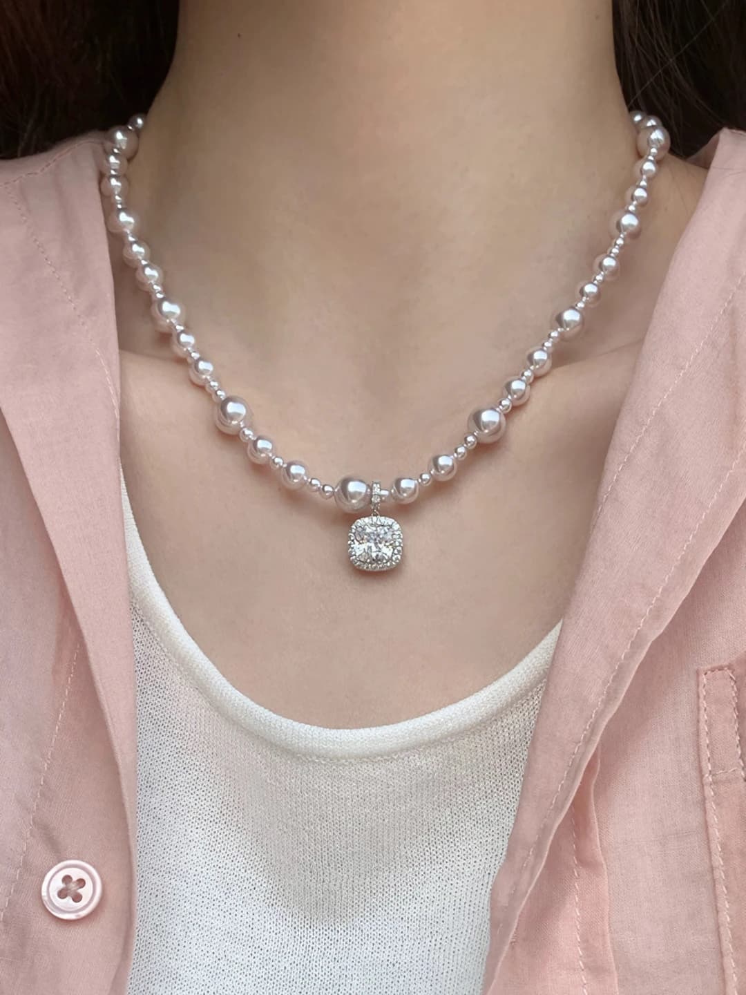 Women's beaded necklace with square zircon and Swarovski pearls in light luxury style