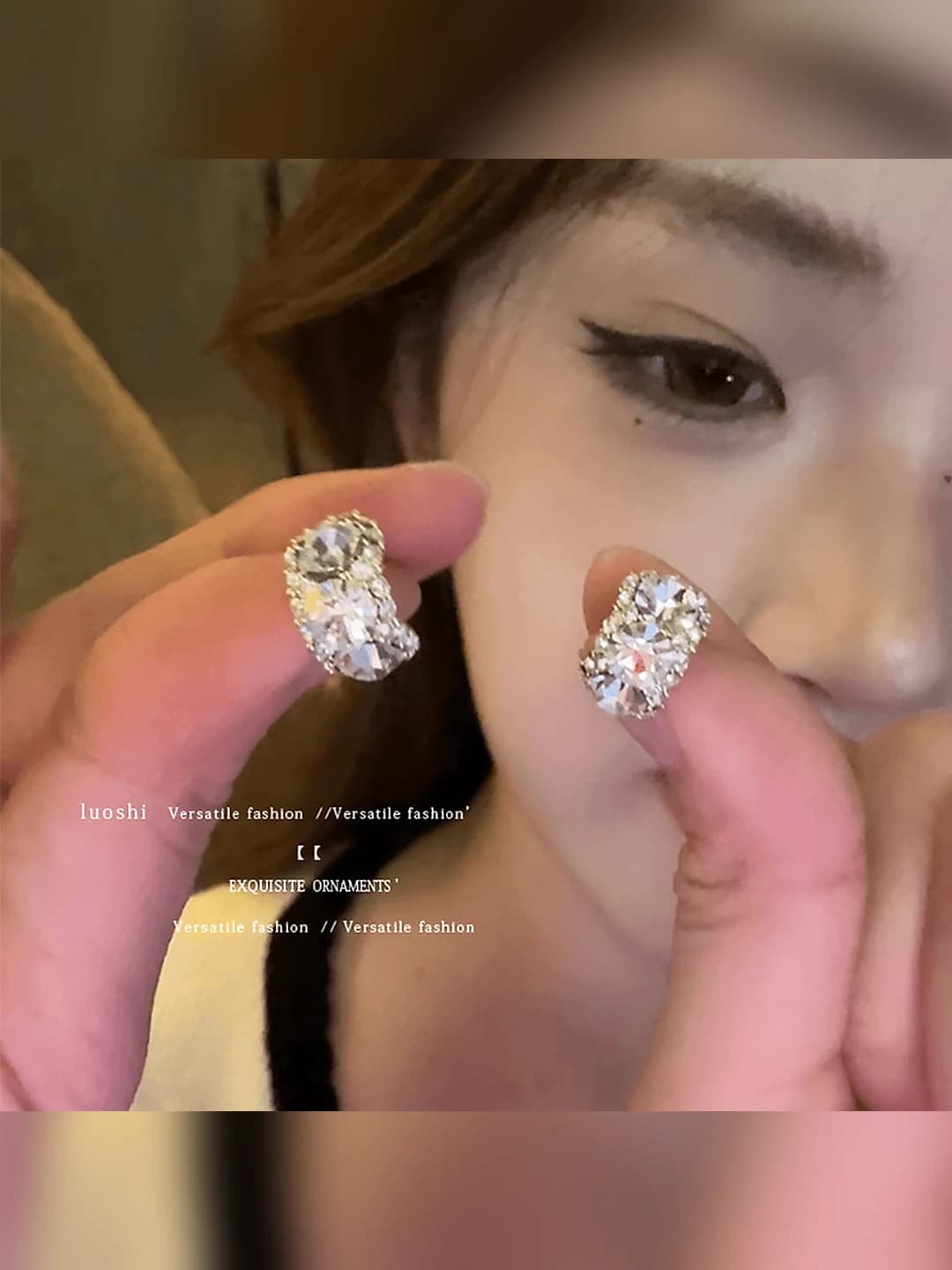 Women's Korean style shiny C-shaped stud earrings, geometric design element, autumn-winter