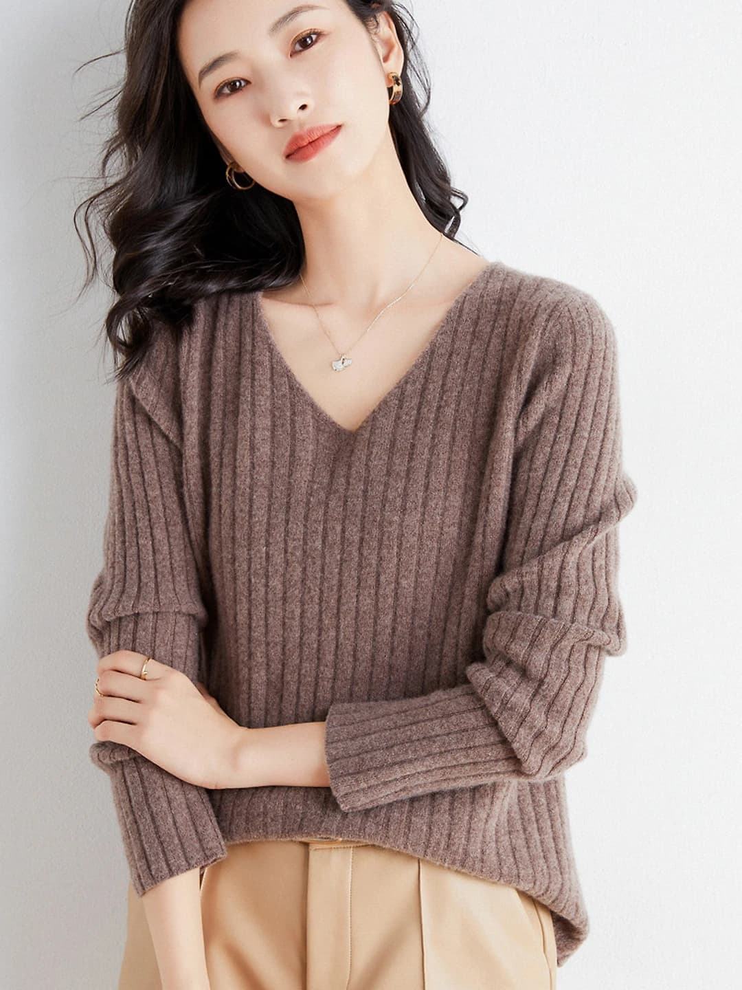 V-neck Dark camel