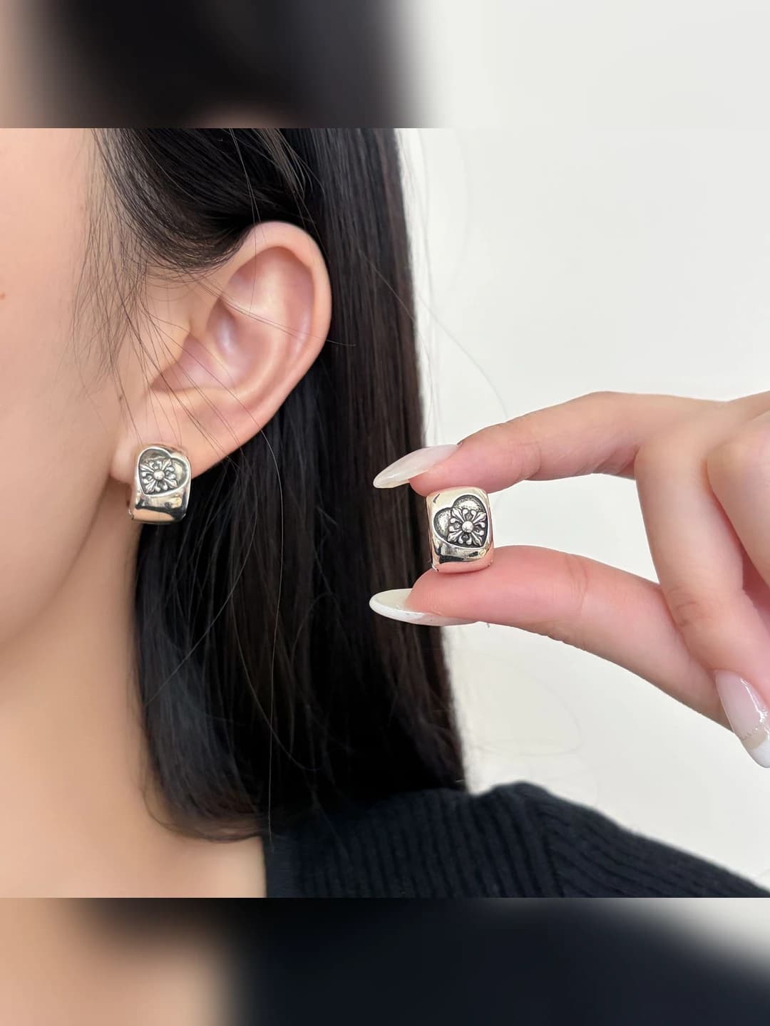 Women's retro geometric ring earrings with iris pattern, simple and individual design