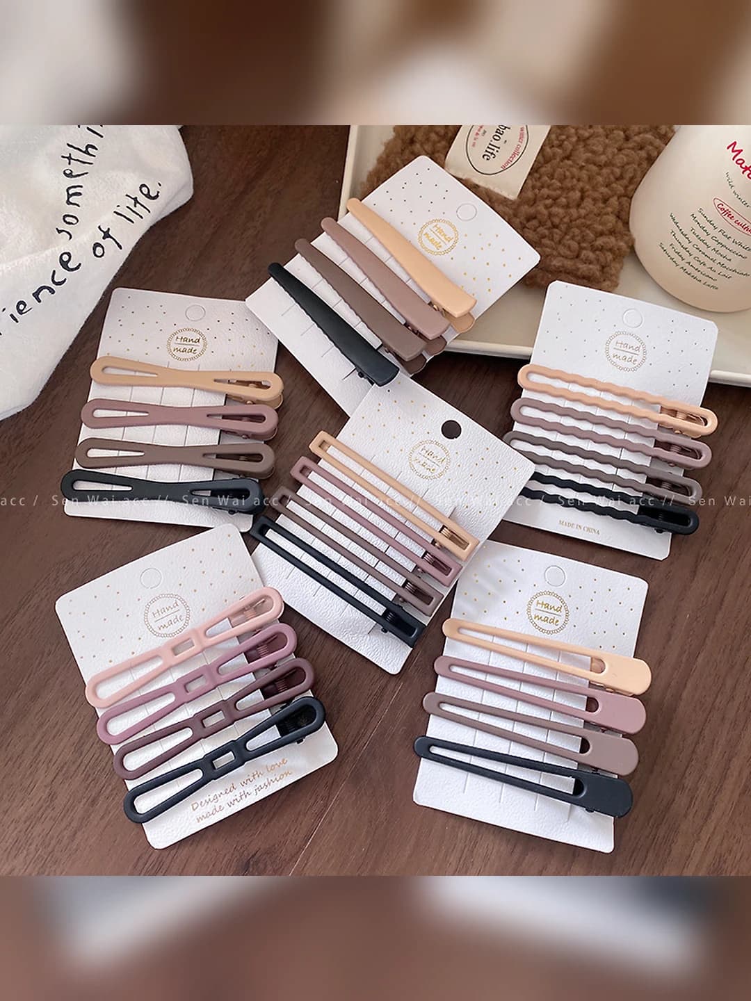 Women's large latte-colored hair clips in Korean style