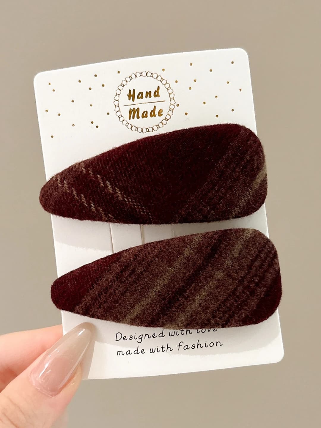 Red-brown tweed teardrop BB clip, 1 pair, random plaid, ~7 cm