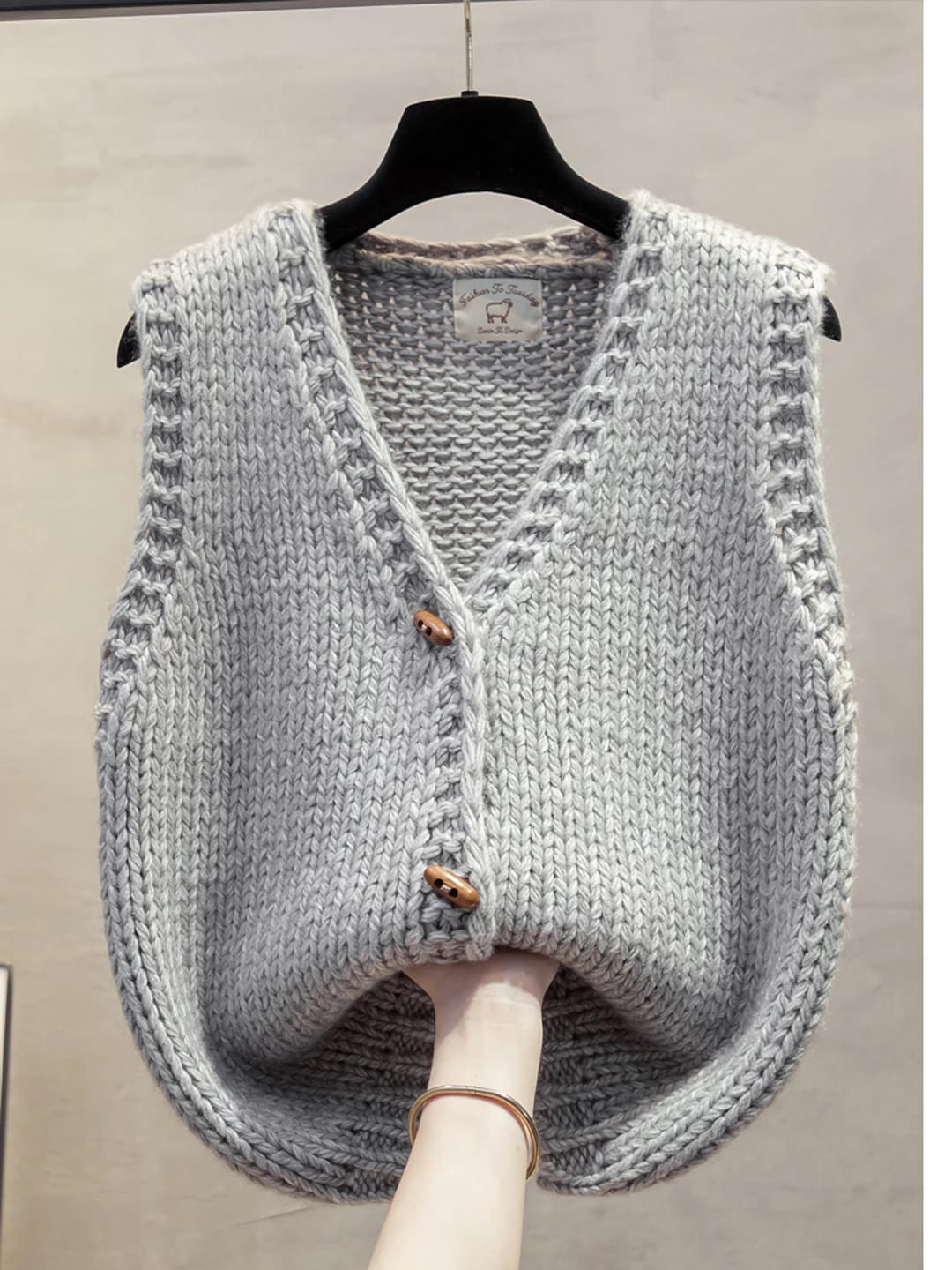 5841 Grey