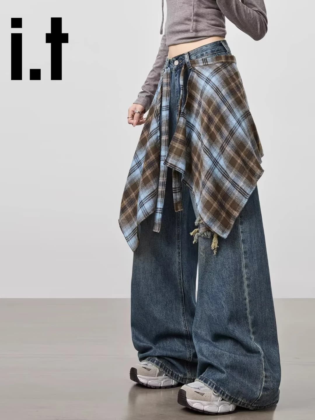 Women's wide and flared jeans: high waist, checked, straight cut, trousers, autumn, slimming, loose fit, stretch, non-iron