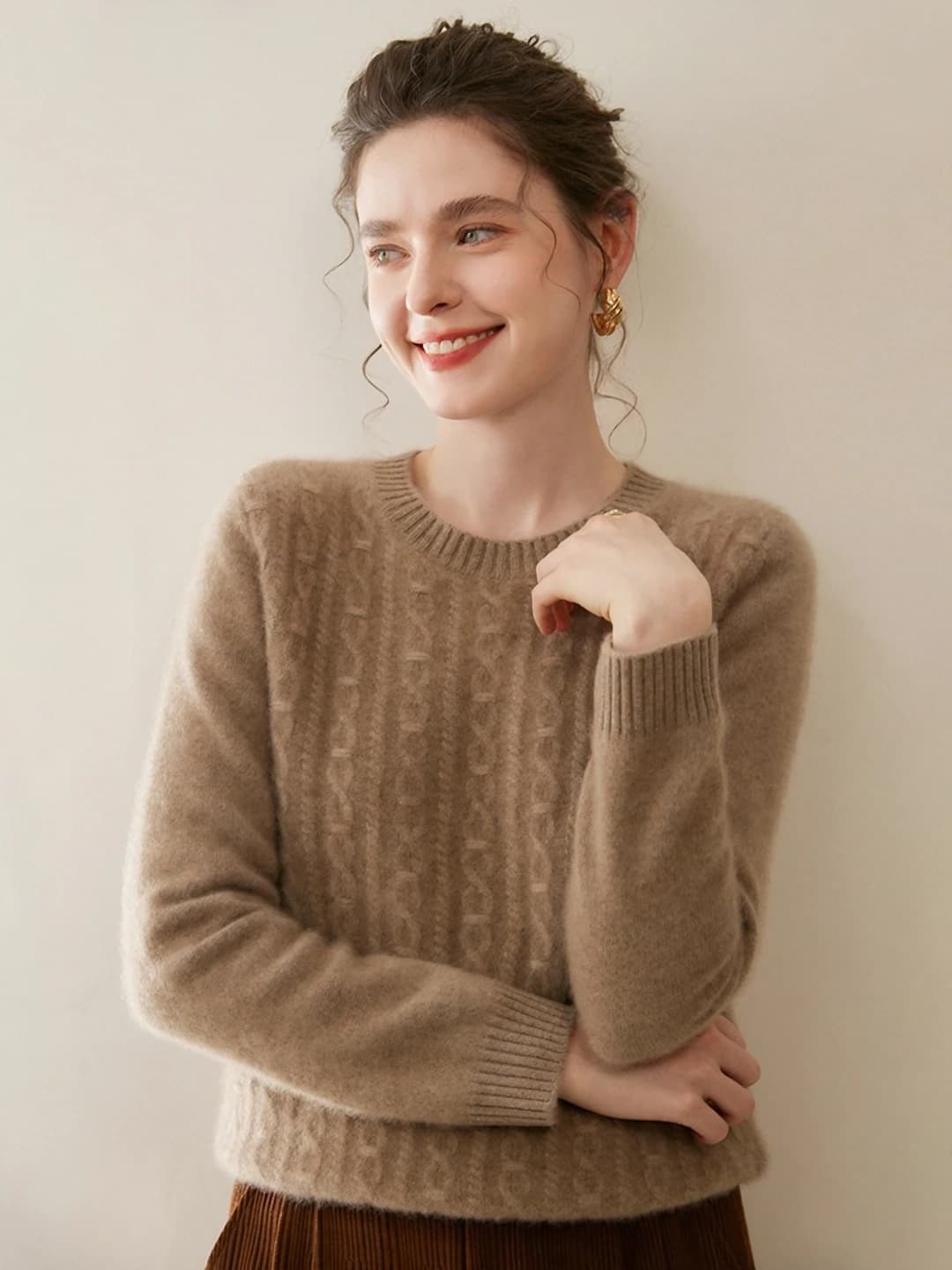 Women's cashmere sweater with crew neck, long sleeve, loose fit, thickened, warm, solid colour, casual style