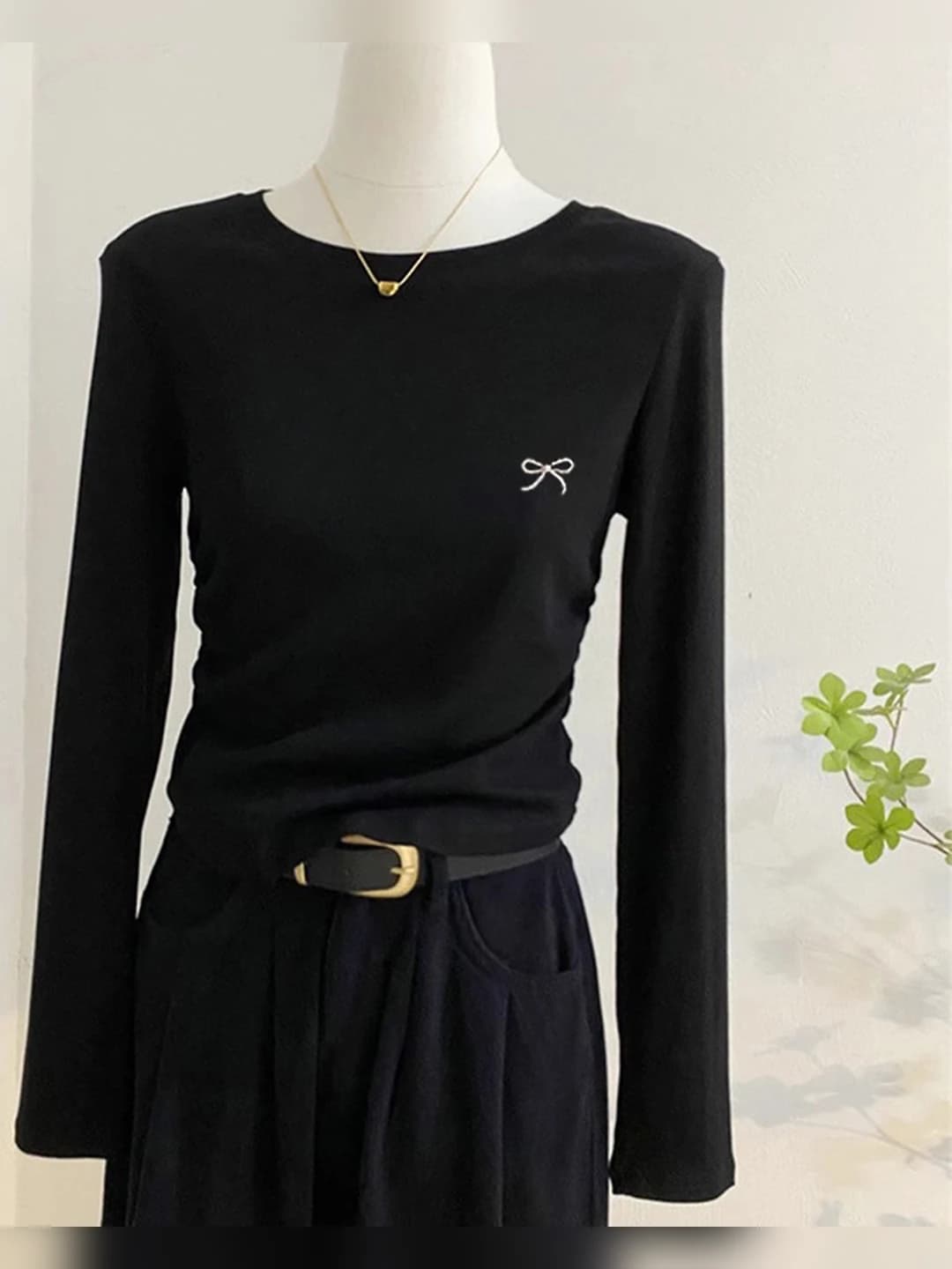 Black (bow)
