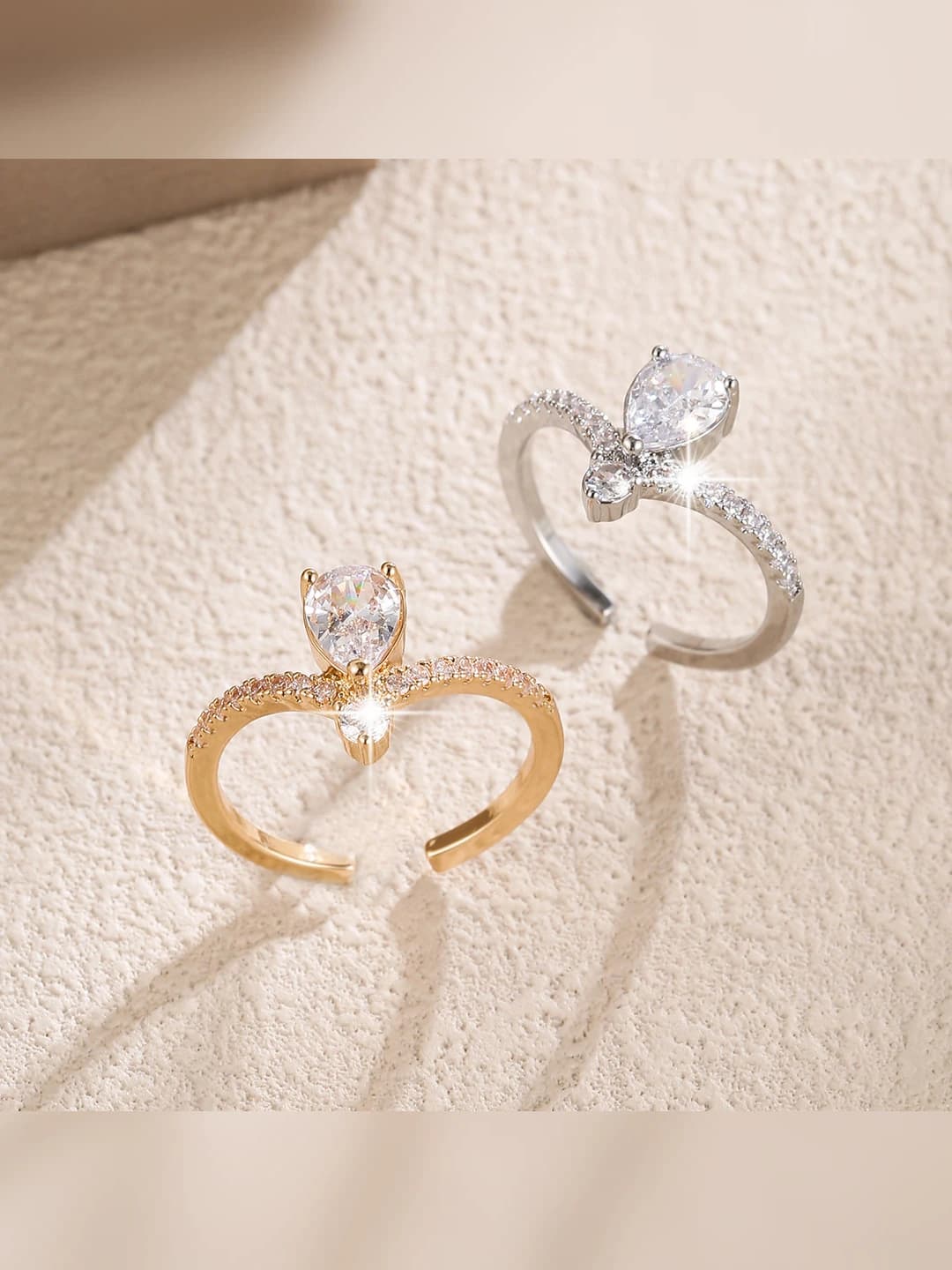 Women's open ring with gold plating, copper and zirconia