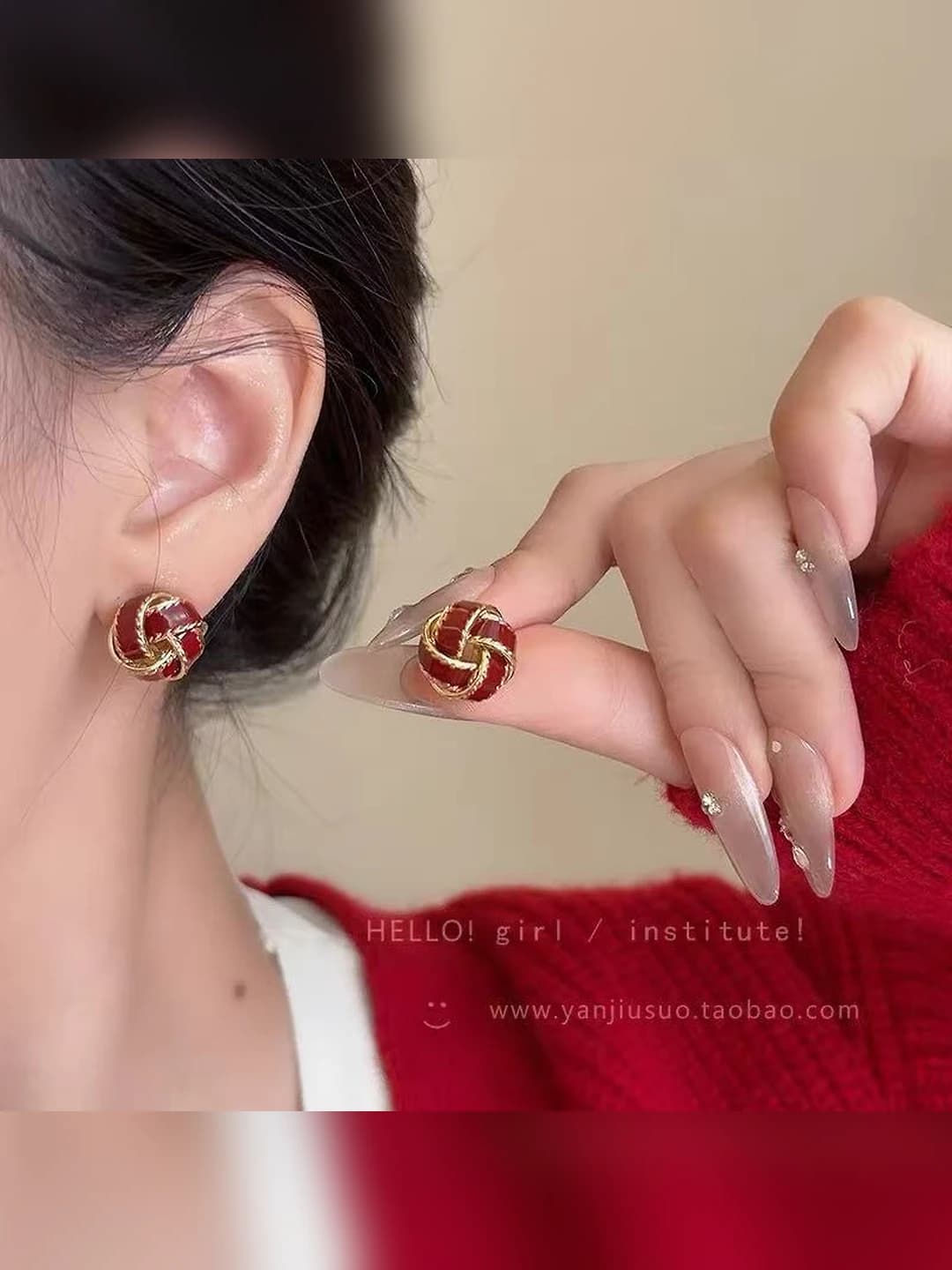 7886