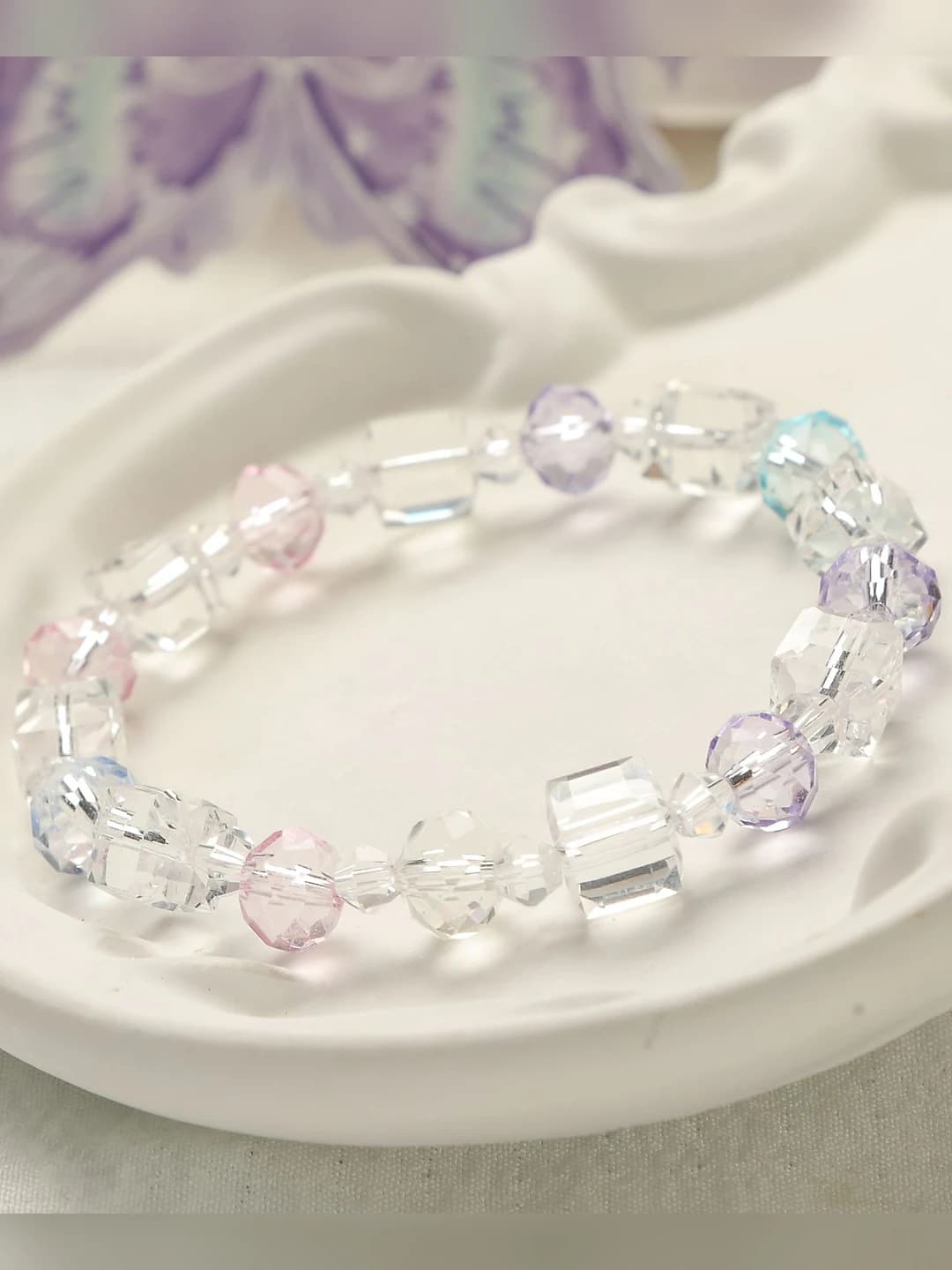 Cube crystal multicolour