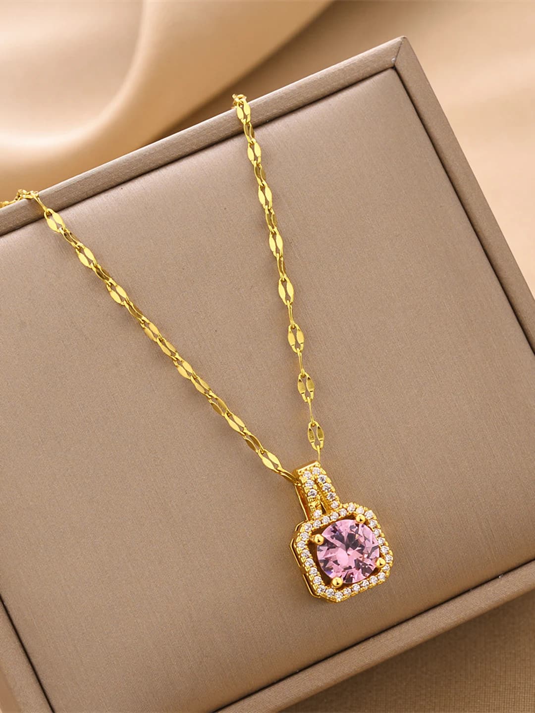 8862-Oltin pushti
