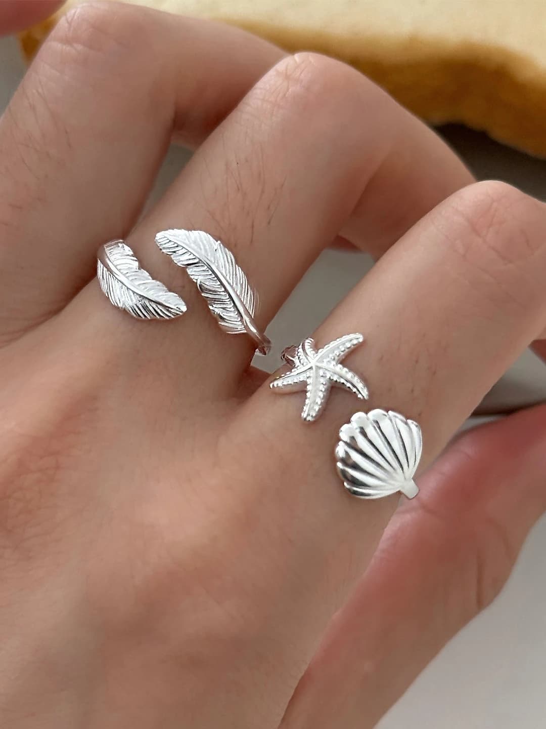 Women's retro style geometric copper ring with wing design