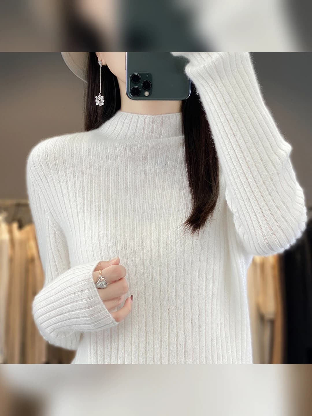 Ayollar uchun kuz-qishgi yarim baland yoqali jun trikotaj sviter, tanaga yopishgan va bo'sh (oversize) kesim, uzun yengli, qalinligi o'rta, bir rangli, yumshoq, kashemir aralash, kiyish uchun qulay
