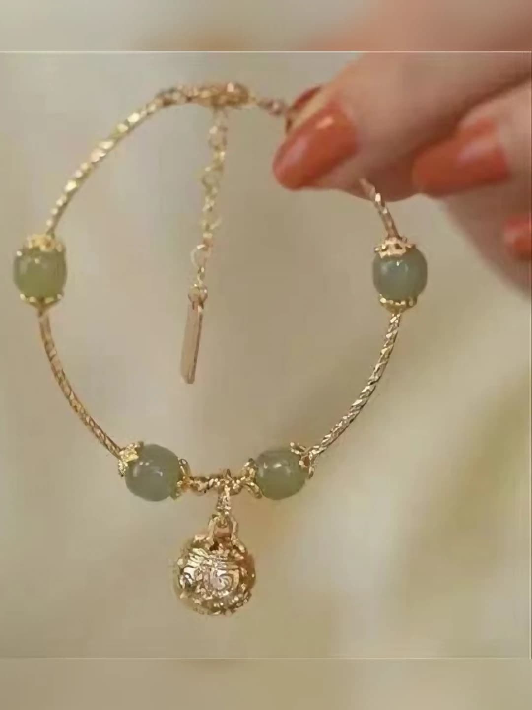 Palace bell bracelet