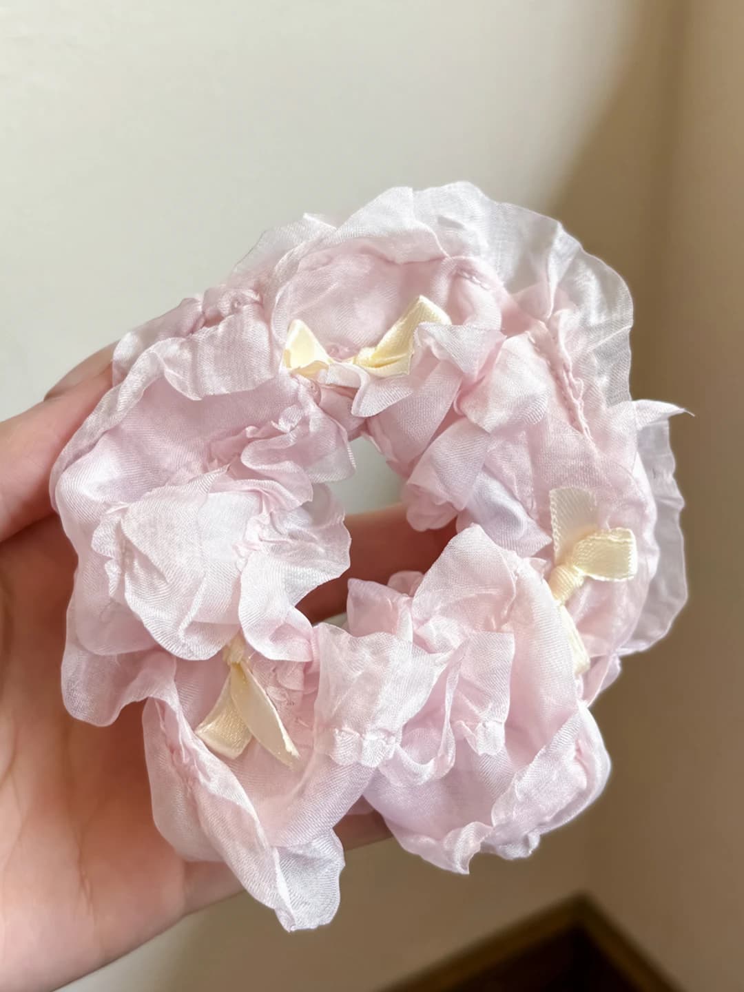 Cream white, bow, pink